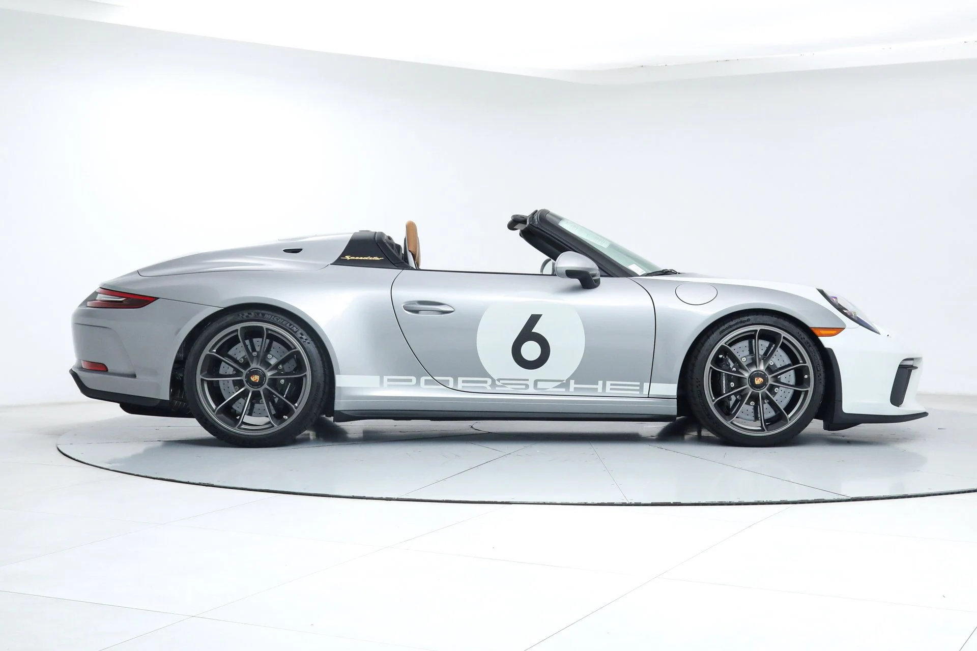 mph006_41834280_f127b2eb7037f867387af53c3a0842bf_3b8d026499