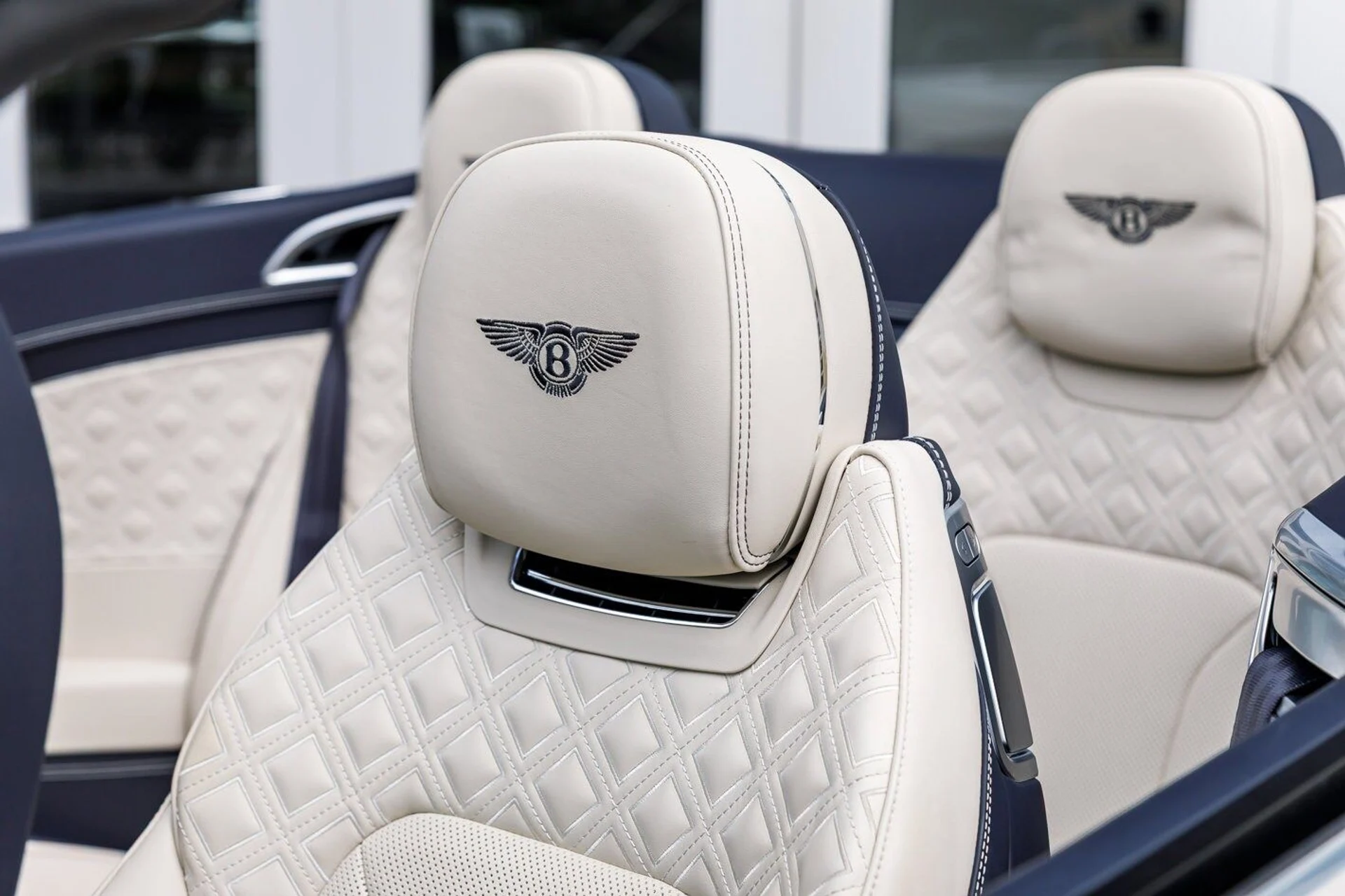 mph006_4184230472_e4ae2b2c579d66bad7ecd5b3ec17374cx_a802706b51