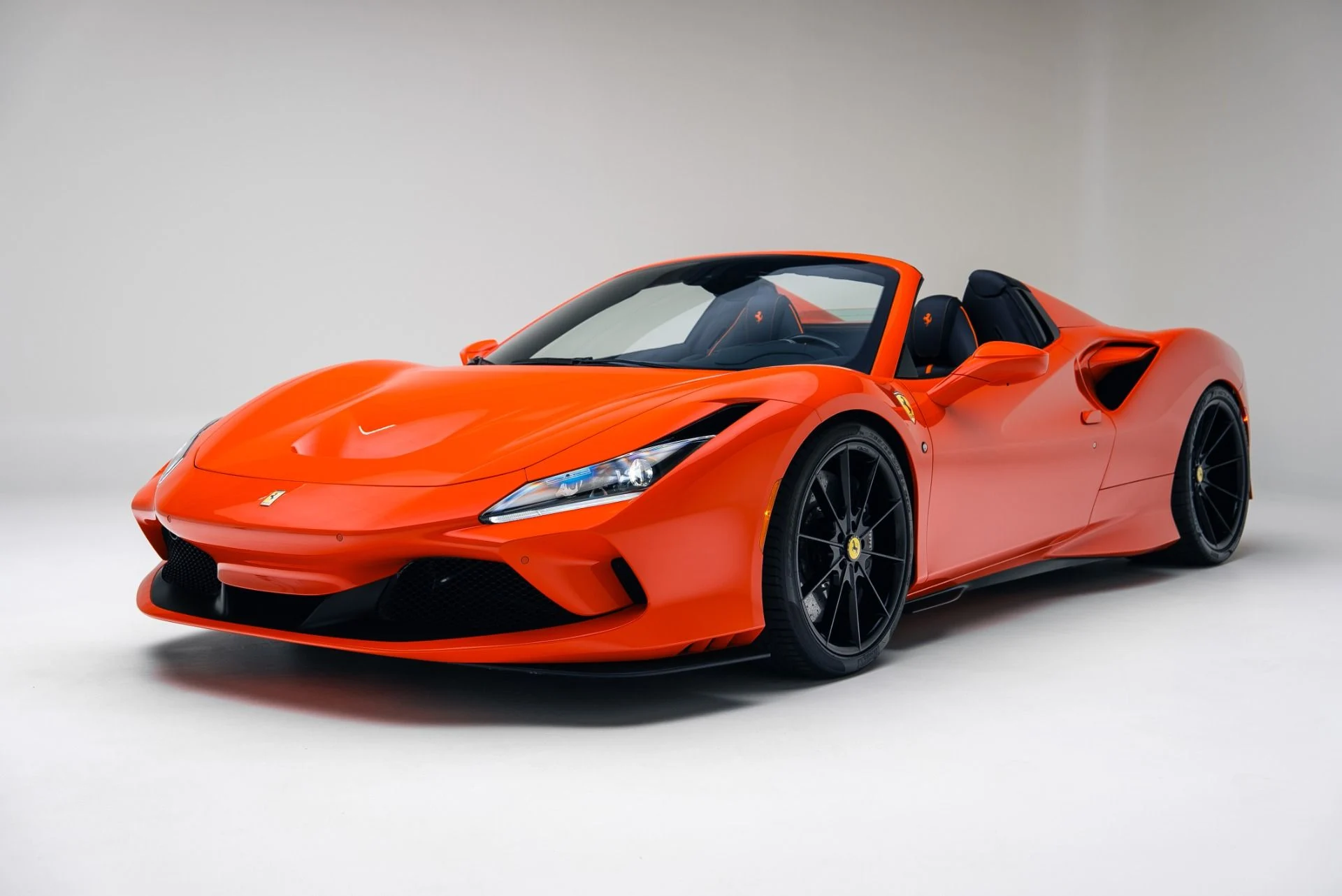 mph006_4192276442_Used_2022_Ferrari_F8_Spider_1766089321_d4e090a306