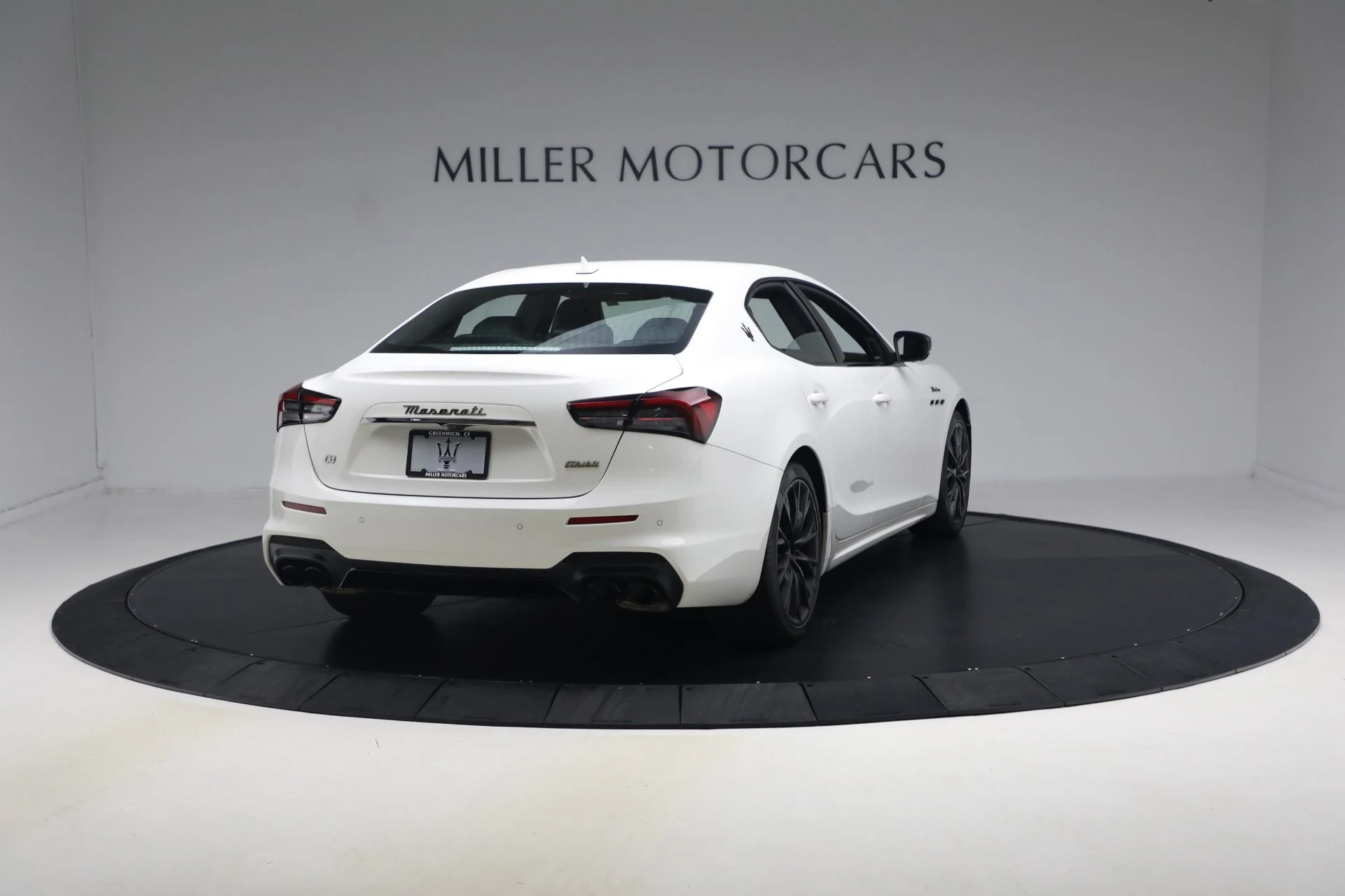 mph006_4212926202_Used_2022_Maserati_Ghibli_Modena_Q4_1788557289_7e90fcab22