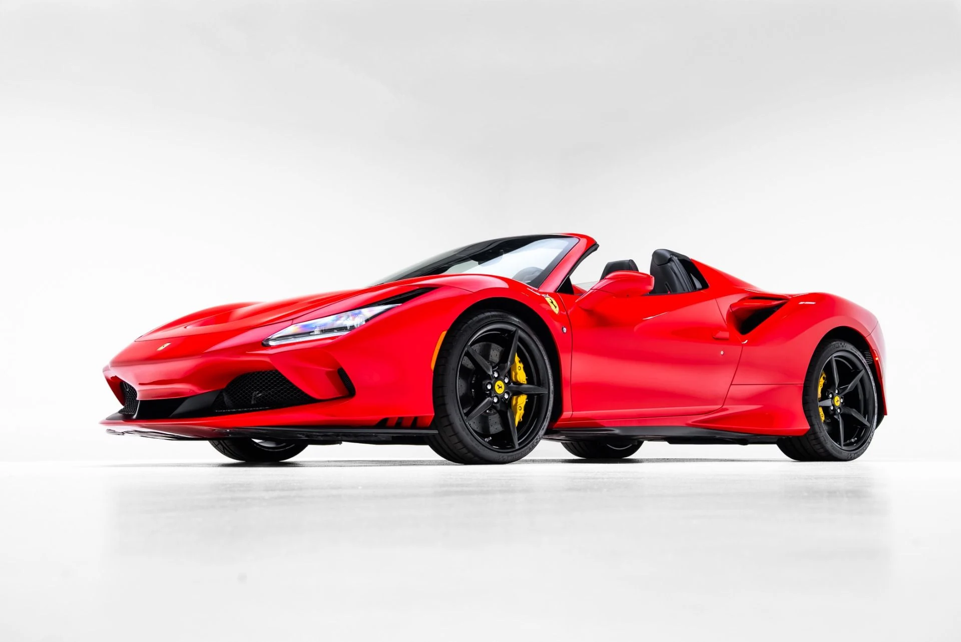 mph006_4215019040_Used_2022_Ferrari_F8_Spider_1772060446_cd6fadb69d