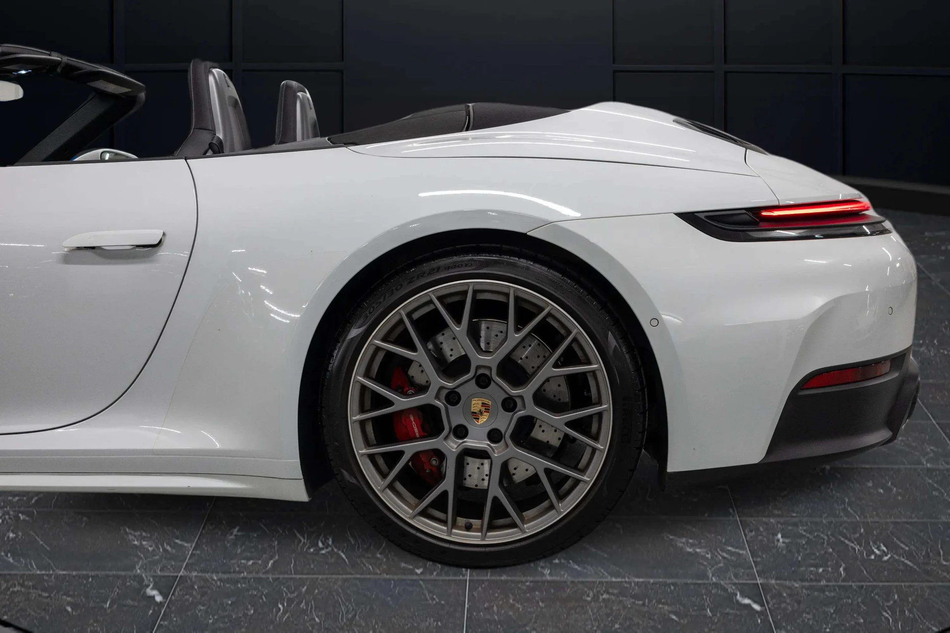 mph006_4215577957_192d59c7_c4e6_4f1d_8b71_af55b06edb37_202520_Porsche2091120_Carrera20_S20_Cabriolet2028_WP_0_CH_2_A91_SS_24928329_7_9944c05cd2