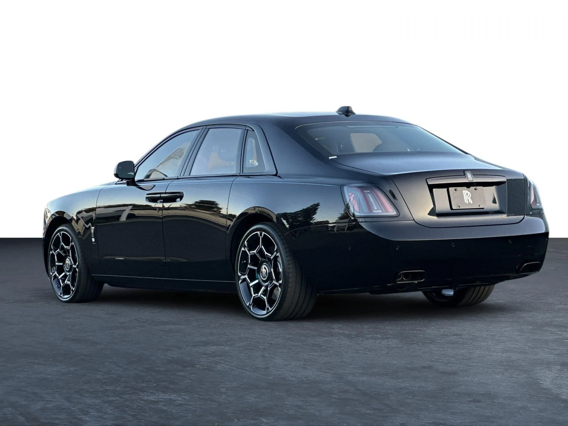 mph006_4216343642_New_2026_Rolls_Royce_Black_Badge_Ghost_1765033528_f653628a1a