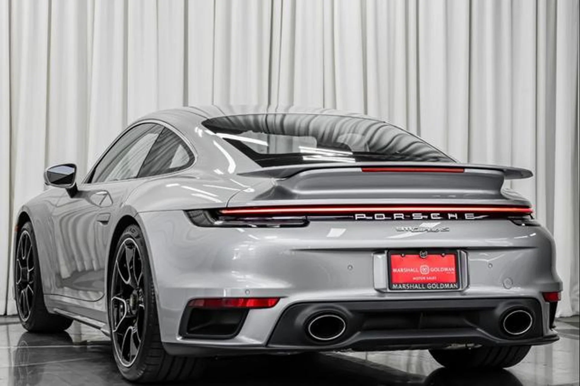 mph006_421787046_3d0_F3_cz_RGF_5f12_U_Qj1_Tg_YJO_Gg_ae5d744d3a