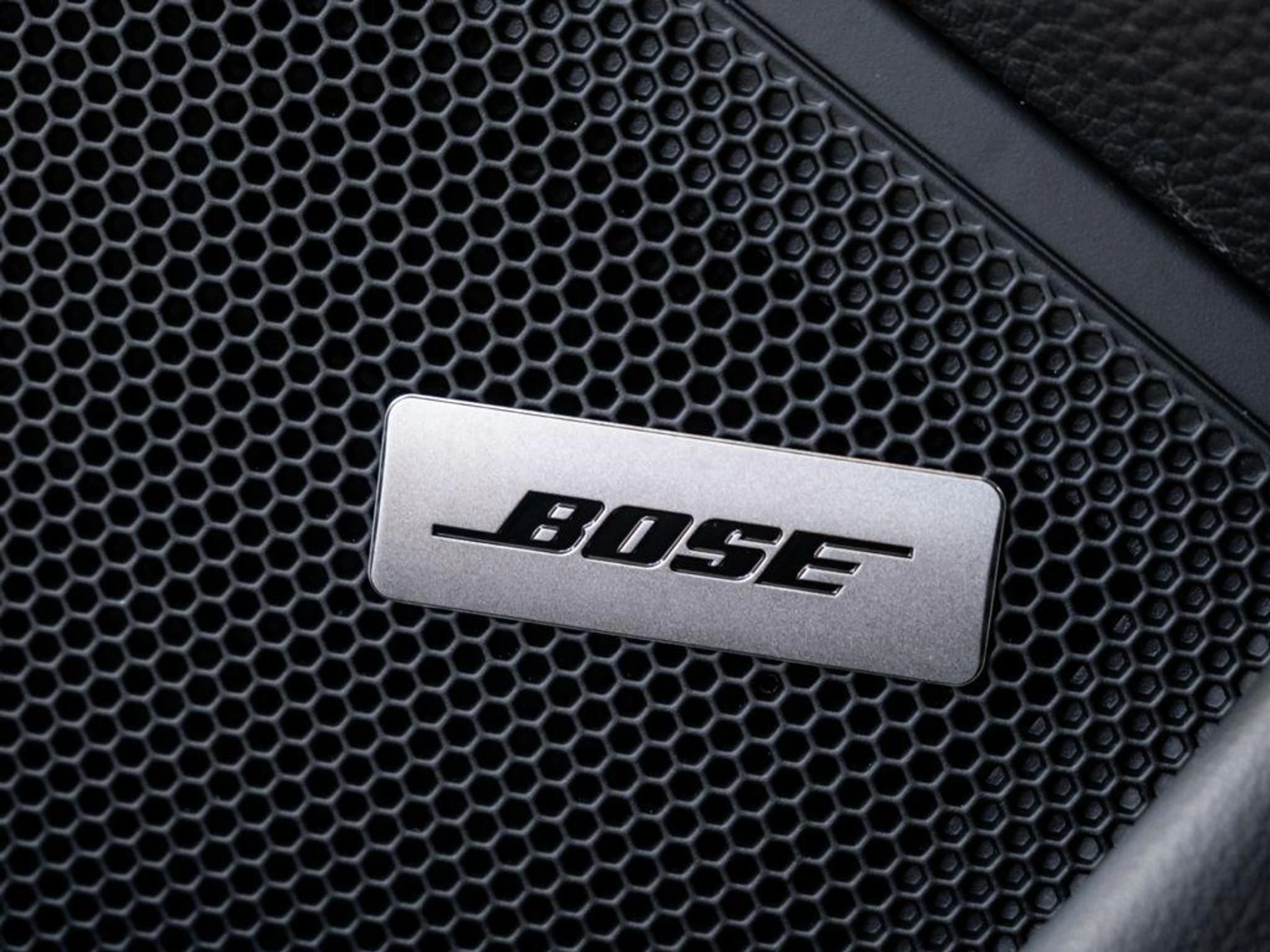 mph006_4225882598_p1_2c_Scr_UH_7p_SF_9c8_HUL_1tni40g_5e9c7b705f