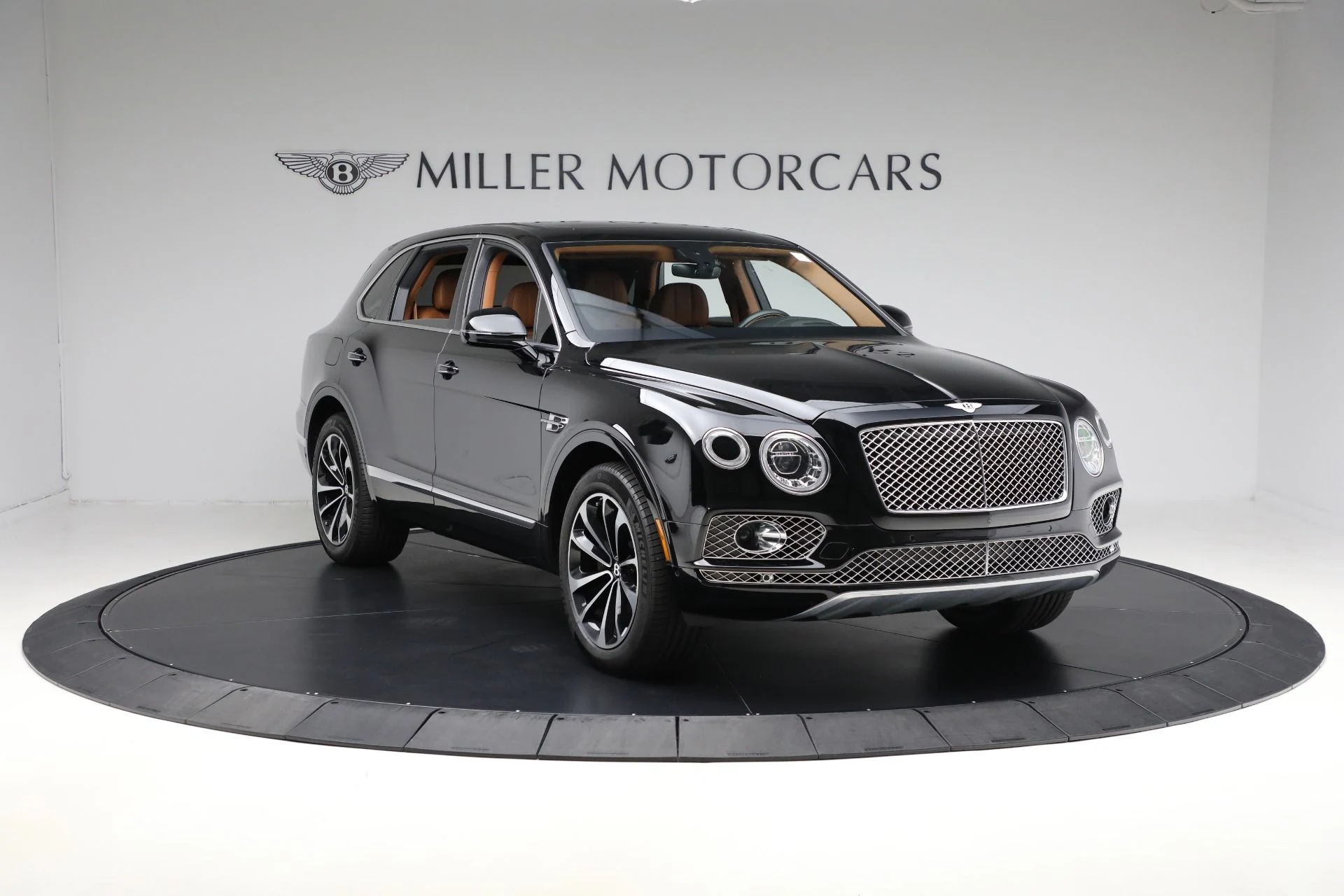 mph006_4232371021_Used_2018_Bentley_Bentayga_W12_Onyx_Edition_1763217114_2b23bbd1fd