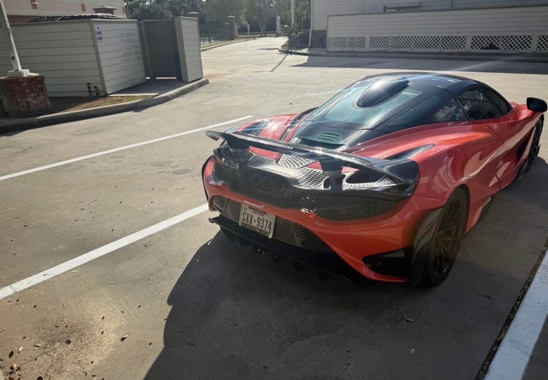 mph006_4241308154_Used_2021_Mc_Laren_765_LT_1760386602_d149354305