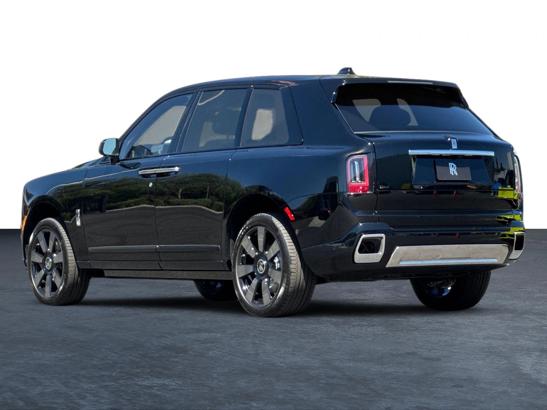 mph006_4266349909_New_2025_Rolls_Royce_Cullinan_Demonstrator_1754468371_64044c0636