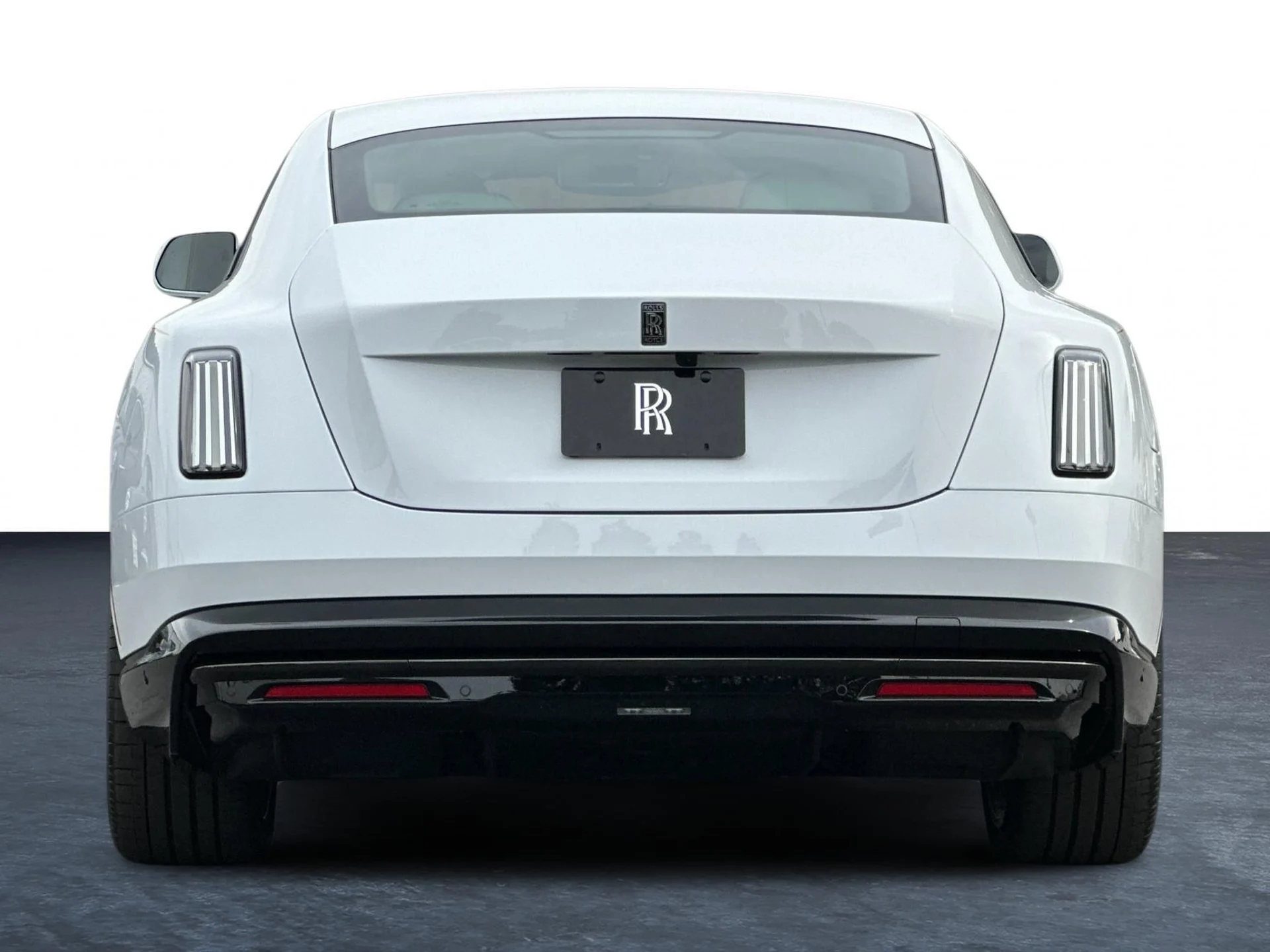mph006_4277102562_New_2025_Rolls_Royce_Black_Badge_Spectre_Black_Badge_1747423241_cd11d1525f