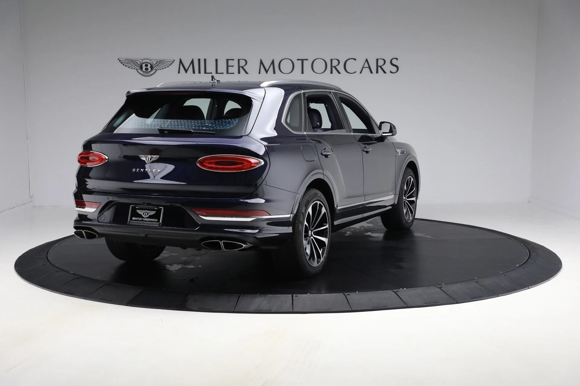 mph006_4277638102_Used_2022_Bentley_Bentayga_V8_ddddeddc15