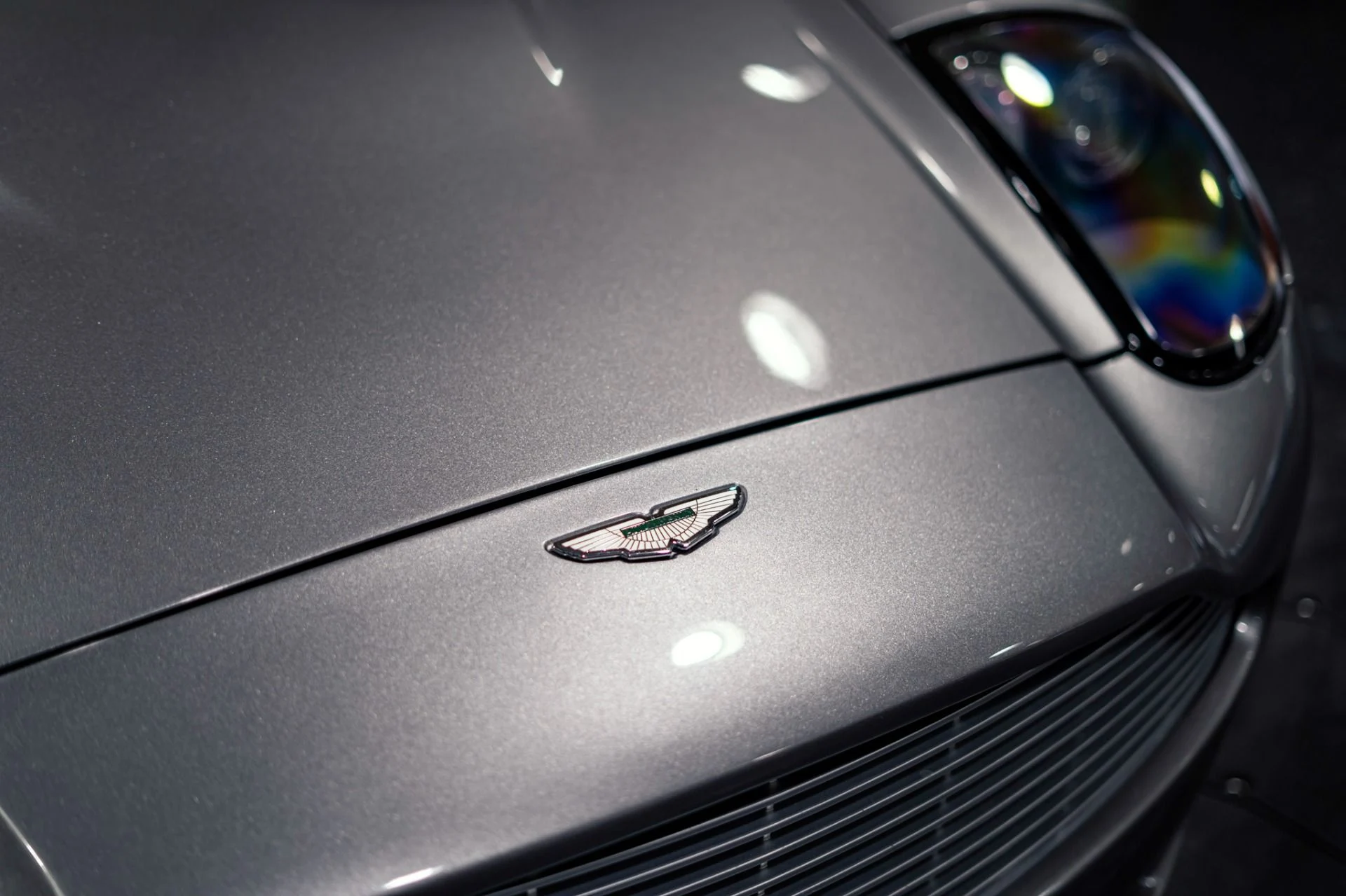 mph006_4278039075_Used_2003_Aston_Martin_V12_Vanquish_1778694278_64c867d762