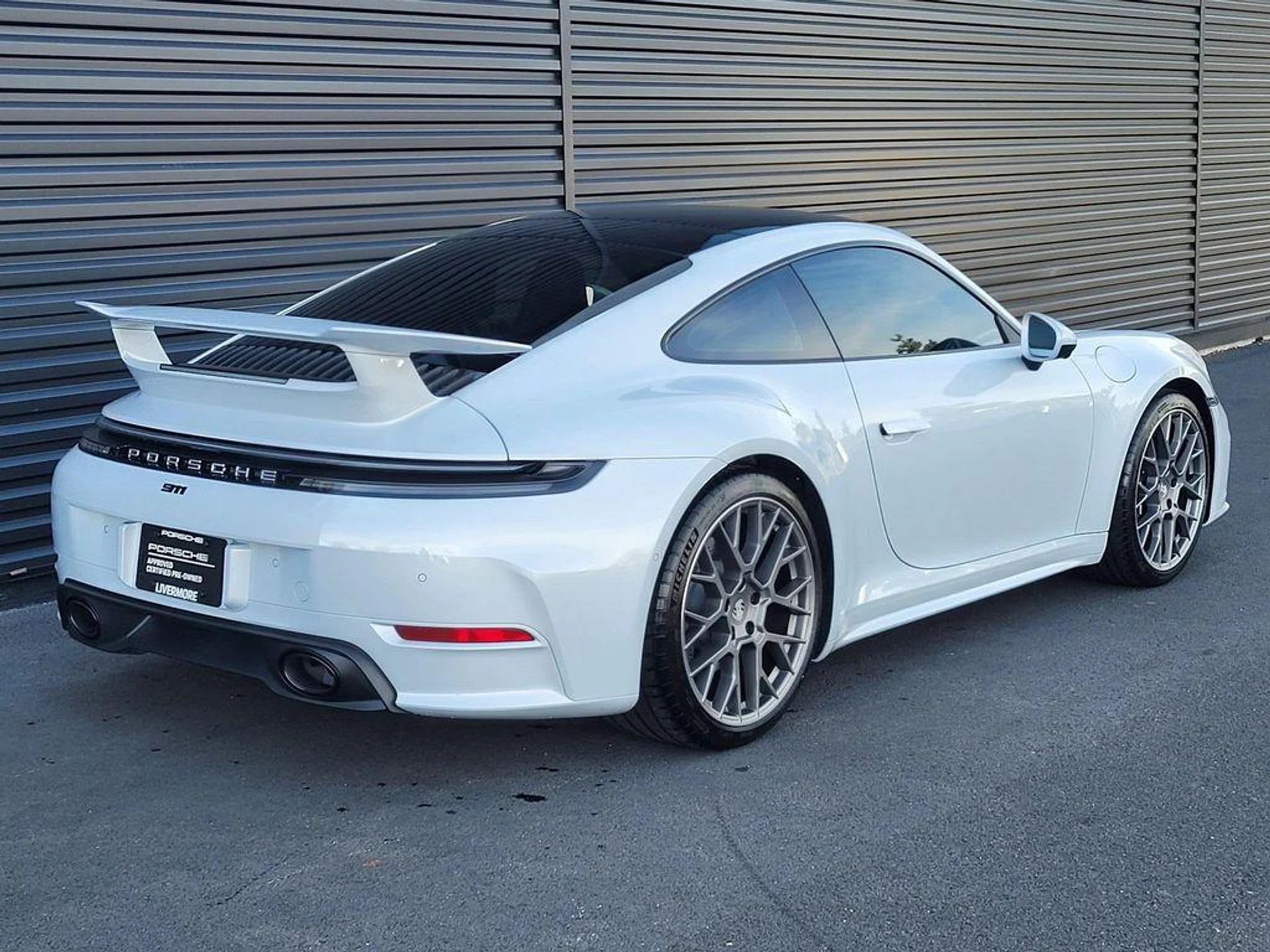 mph006_4291996985_85_O4_Pbajd_VG_Wk_QC_6_S00y_nr_Bl6_Y_828c3f0859