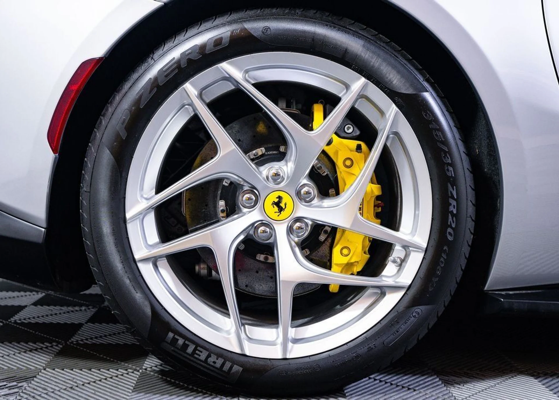 mph006_429793253_ed3d6c6a6ecee3d49b1b2a77aff0cf49_dca21fe788