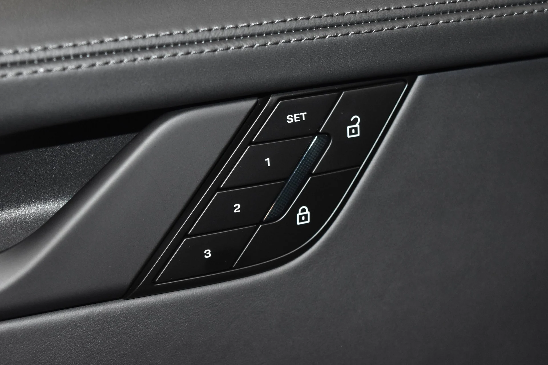 mph006_432051328_89b306f0d48e88f2f277f4986f1d5ab1x_1e862c8346