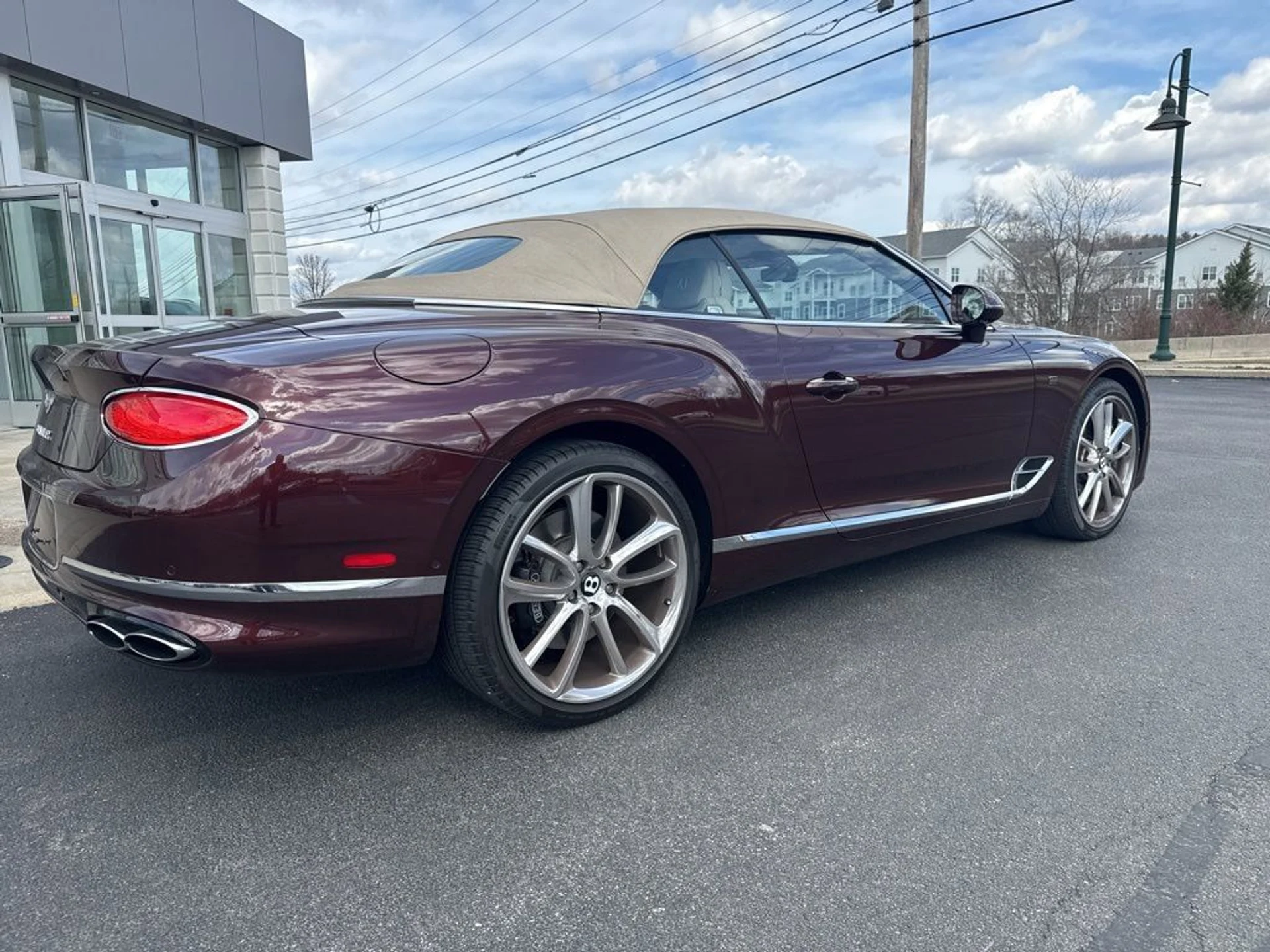 mph006_437561124_f2fde3b0e203445db69a873ea92c5fed_9497b0069a