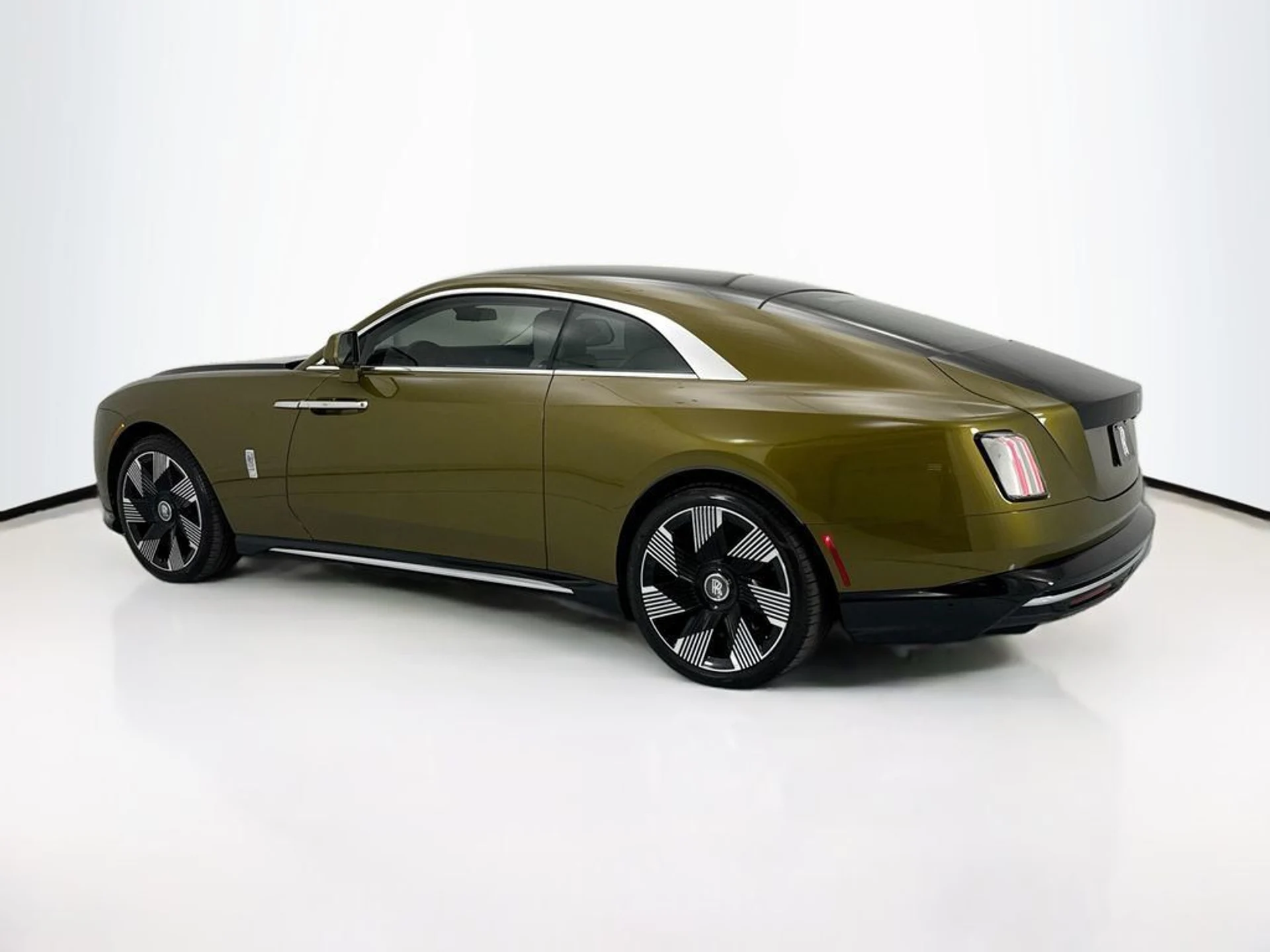 mph006_438418974_used_2026_rolls_royce_spectre_coupe_8119_23019329_7_1024_0c2456a463