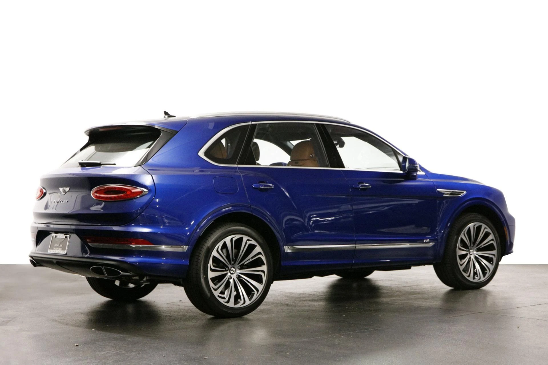 mph006_439951829_Used_2022_Bentley_Bentayga_V8_1678278175_e6b5a612c0