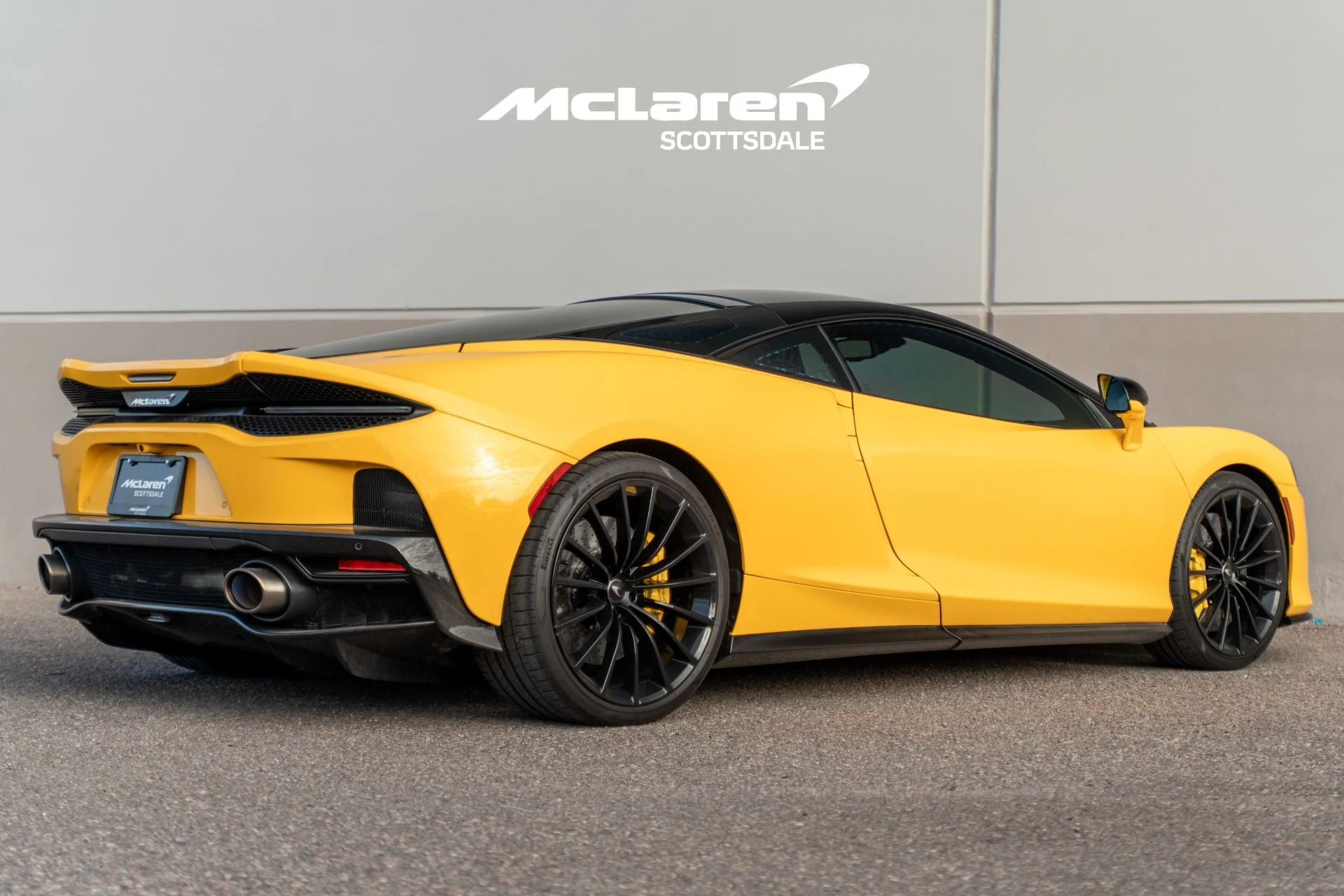 mph006_447478363_Used_2023_MCLAREN_GT_1760768654_afe73f64fb