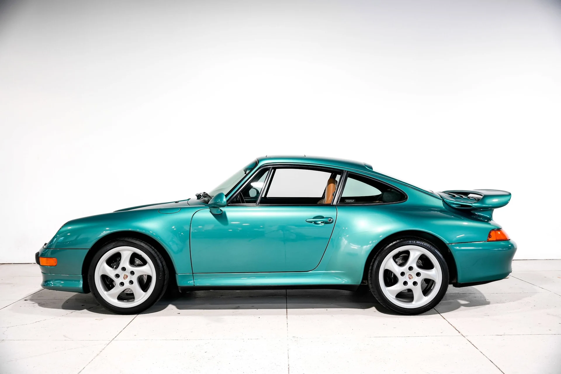 mph006_451560719_e6f703f001c922a0424c91e1aaa4927fx_94b8863861