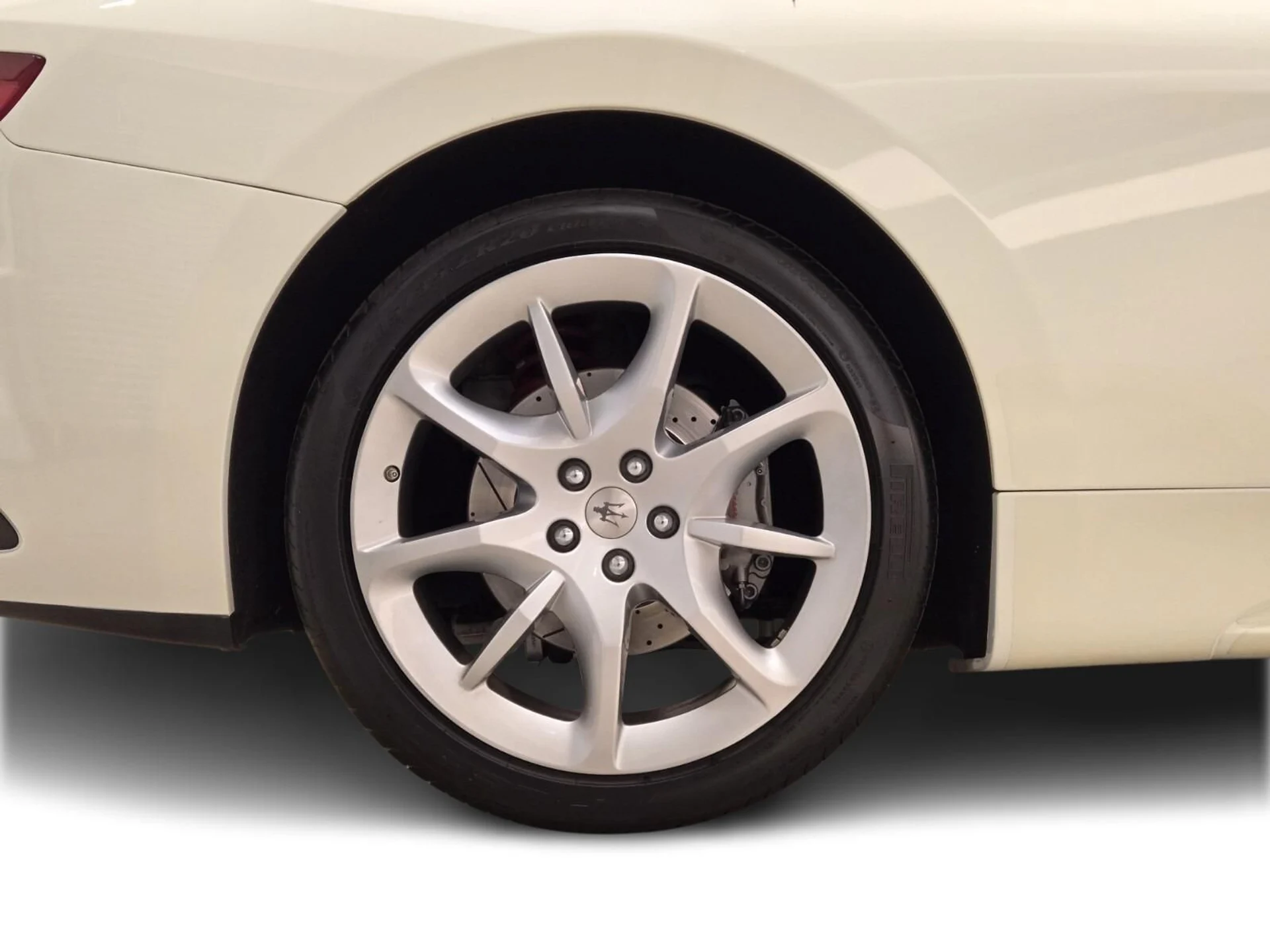 mph006_451660800_Used_2013_Maserati_Gran_Turismo_Sport_1762328732_ce8fcfa95f