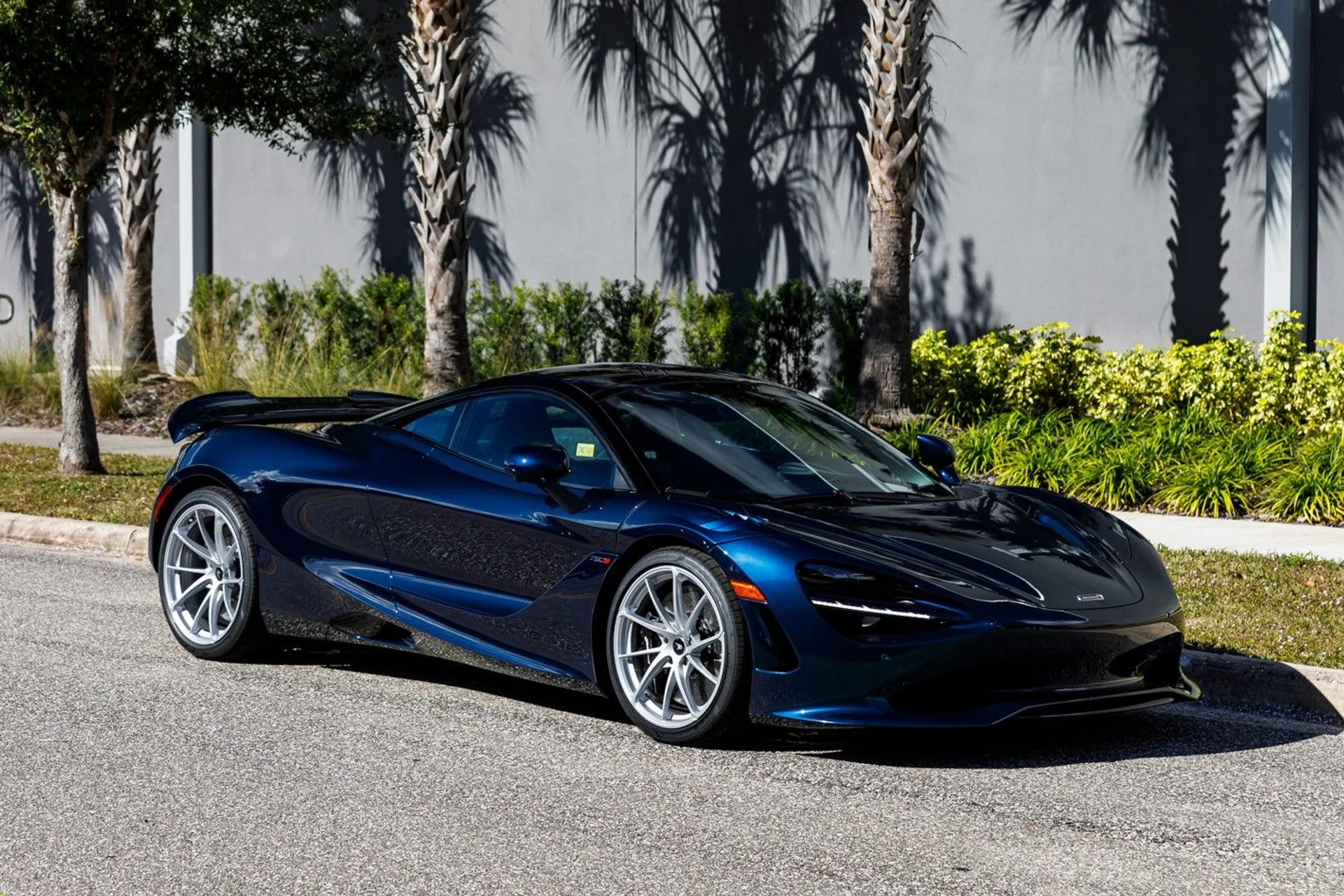 mph006_452221281_646_p7_l_573efad3c8