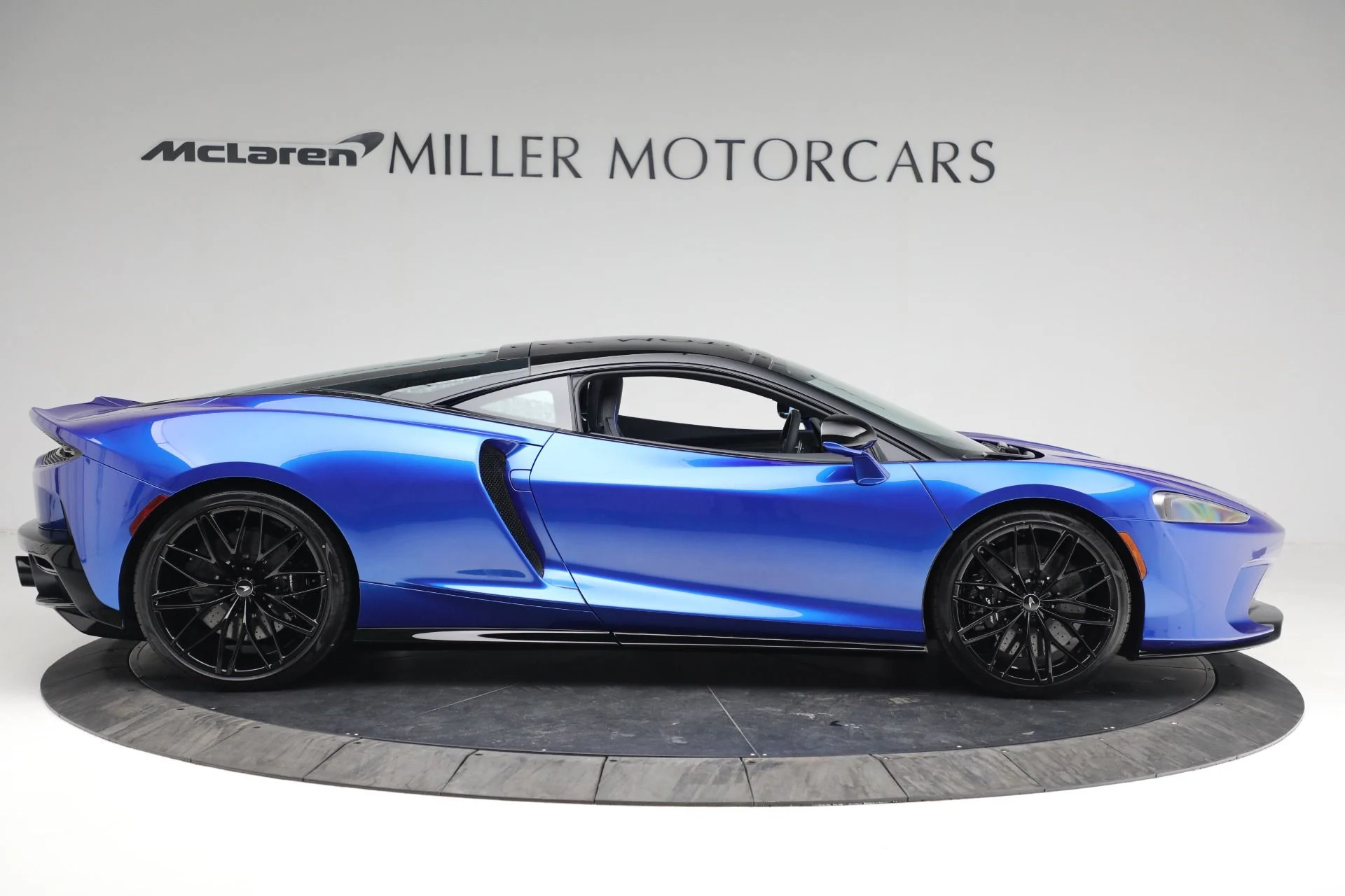 mph006_452528759_New_2023_Mc_Laren_GT_Luxe_625728f449
