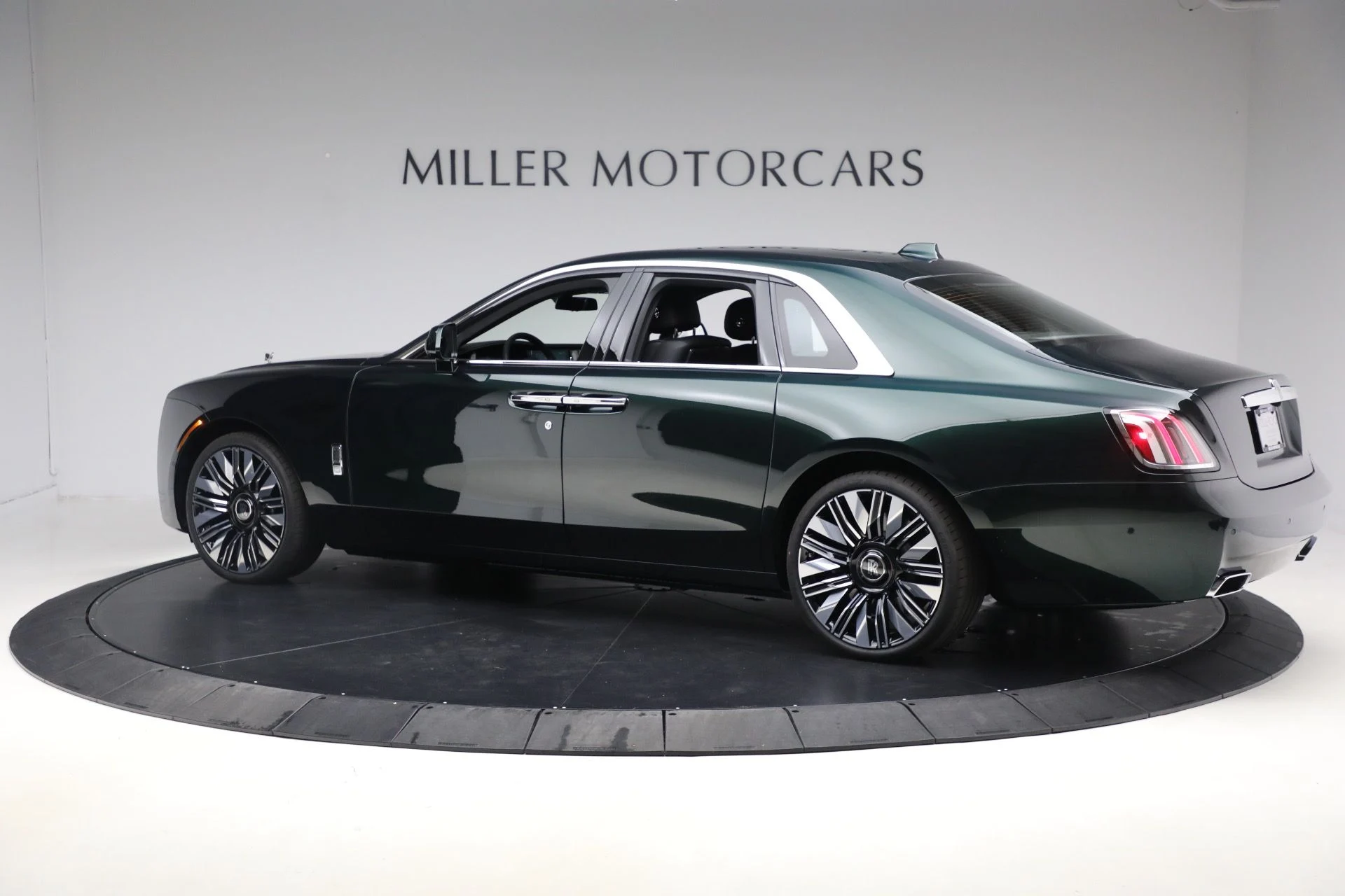 mph006_457203364_New_2026_Rolls_Royce_Ghost_5c06a82c6a
