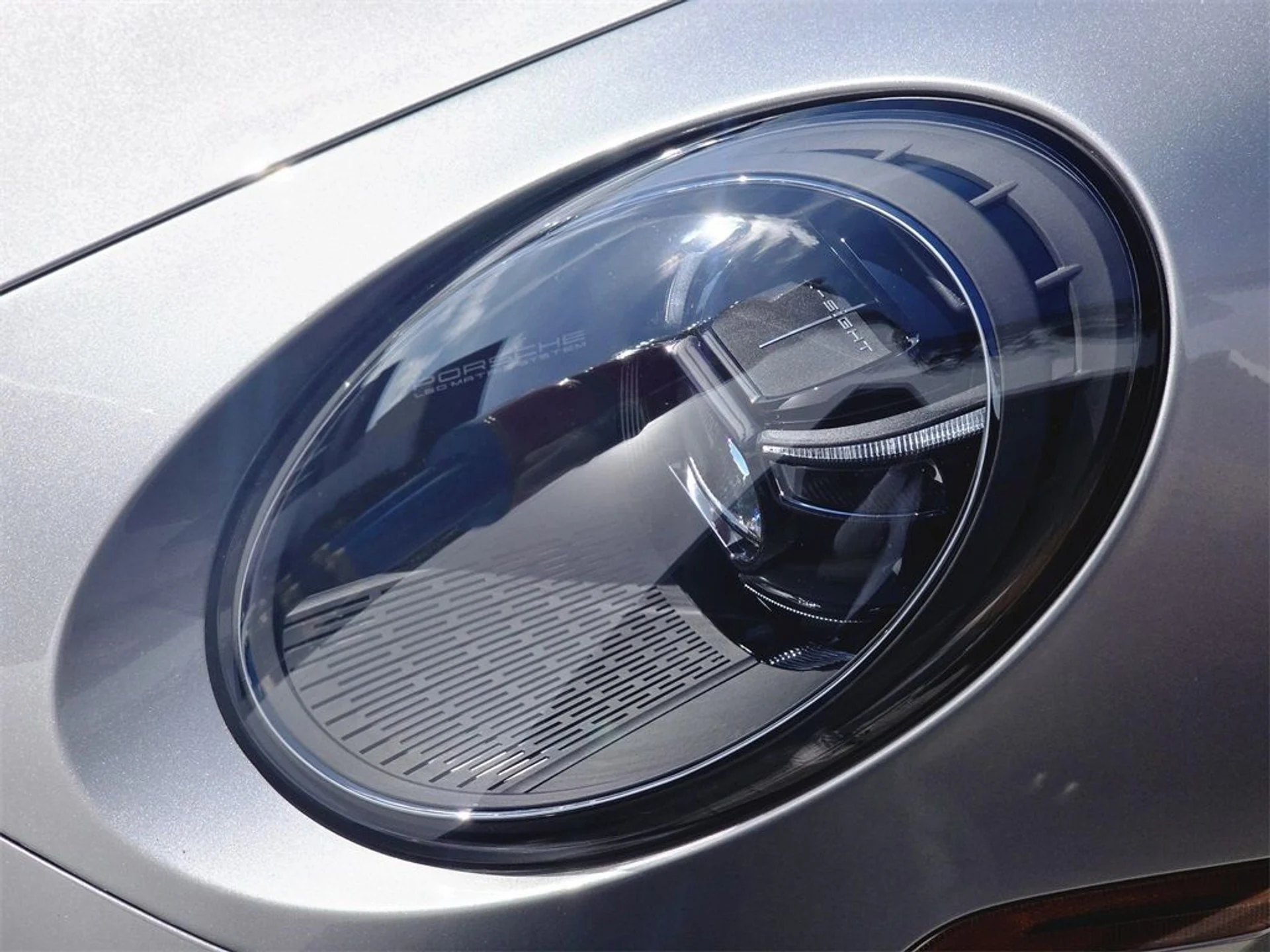 mph006_460016118_bee754b5045bdb8d5898ad11fa9910ce_ad47230799