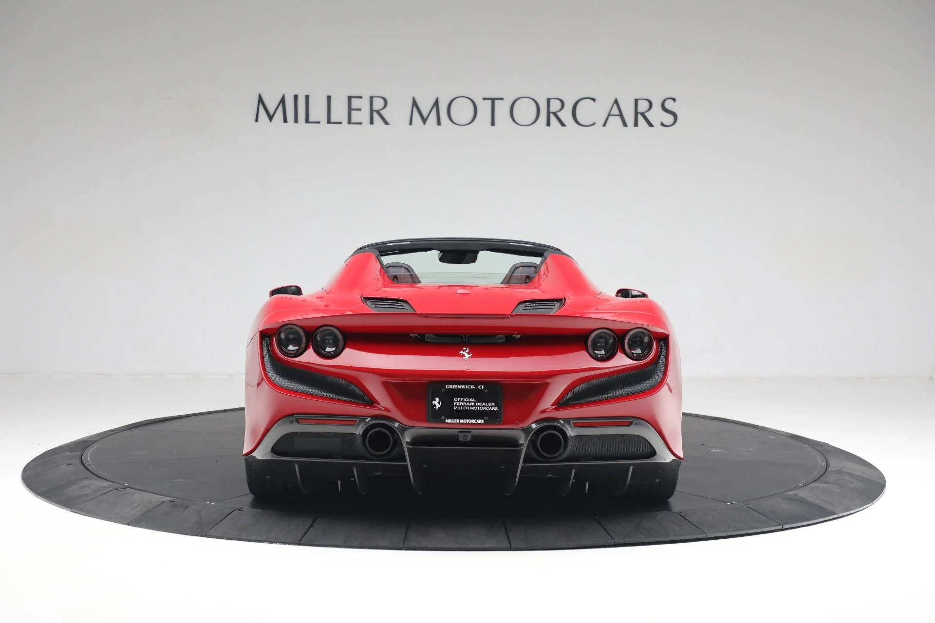 mph006_46213855_Used_2021_Ferrari_F8_Spider_40128a9e10