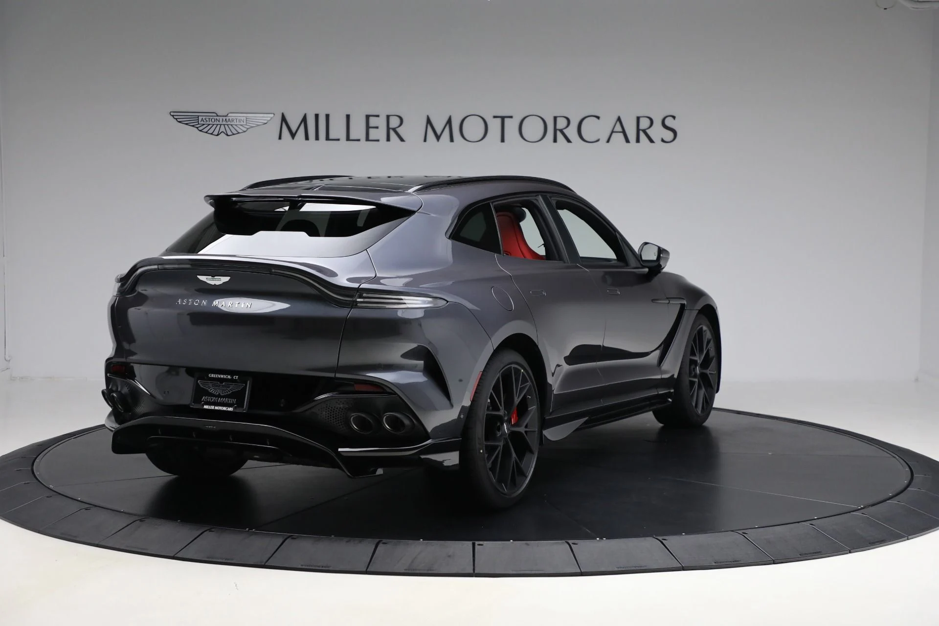 mph006_466428540_New_2025_Aston_Martin_DBX_707_9d4b1c2651