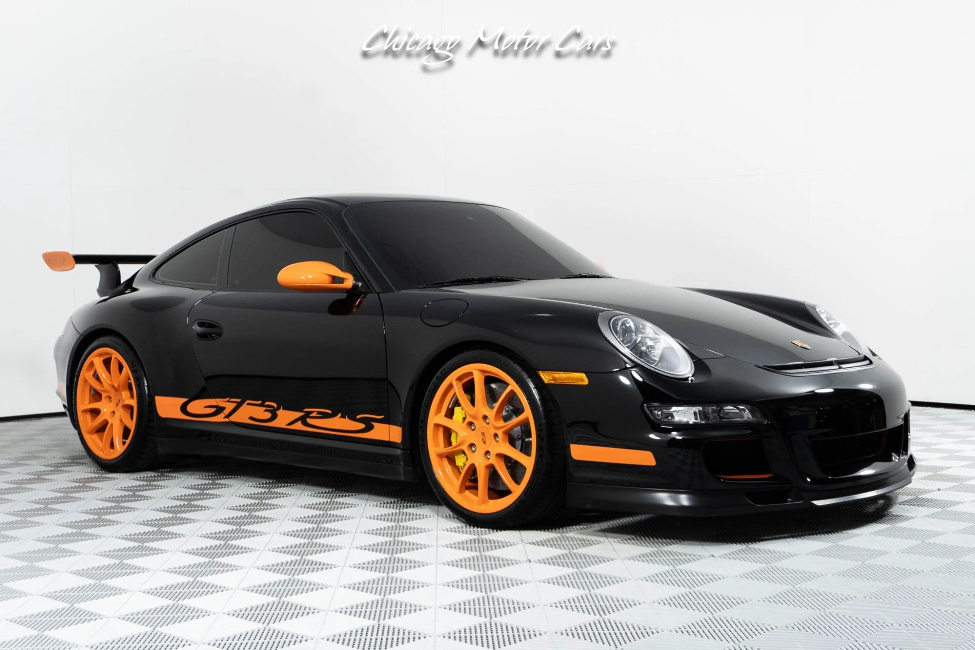 mph006_468471822_13459_p7_l_2afc4a1373