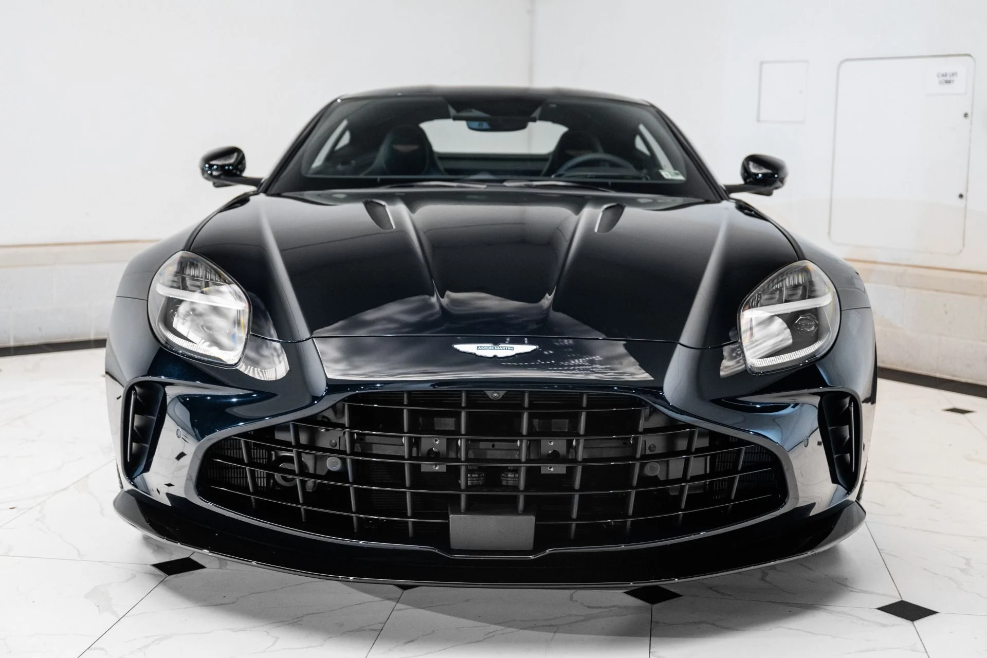 mph006_47054700_New_2026_ASTON_MARTIN_VANTAGE_1759283584_bfab62424b