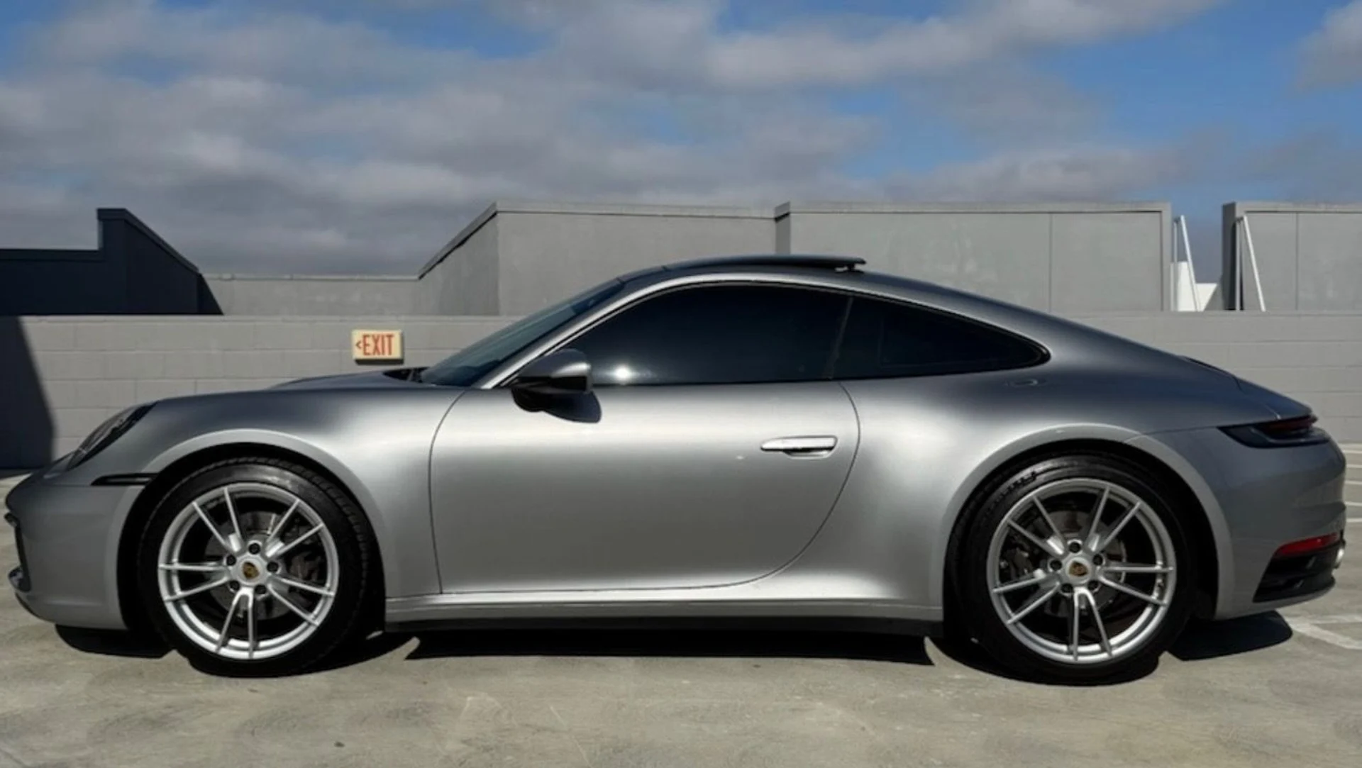 mph006_488055580_Used_2020_Porsche_911_Carrera_1756417362_de6a737706