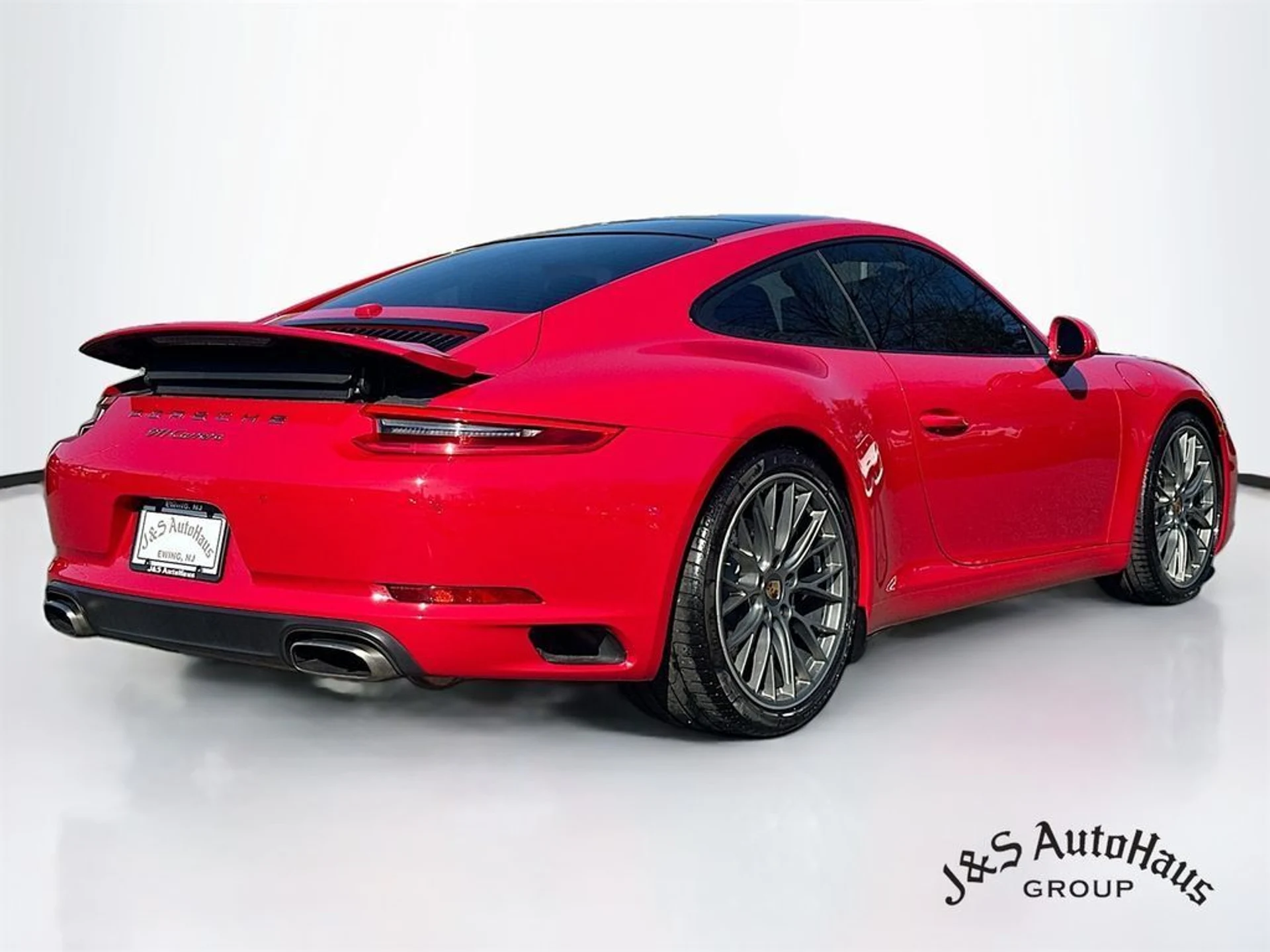 mph006_493333225_0do56x2aw7v025zghufw3ezzyu0o_e663659365