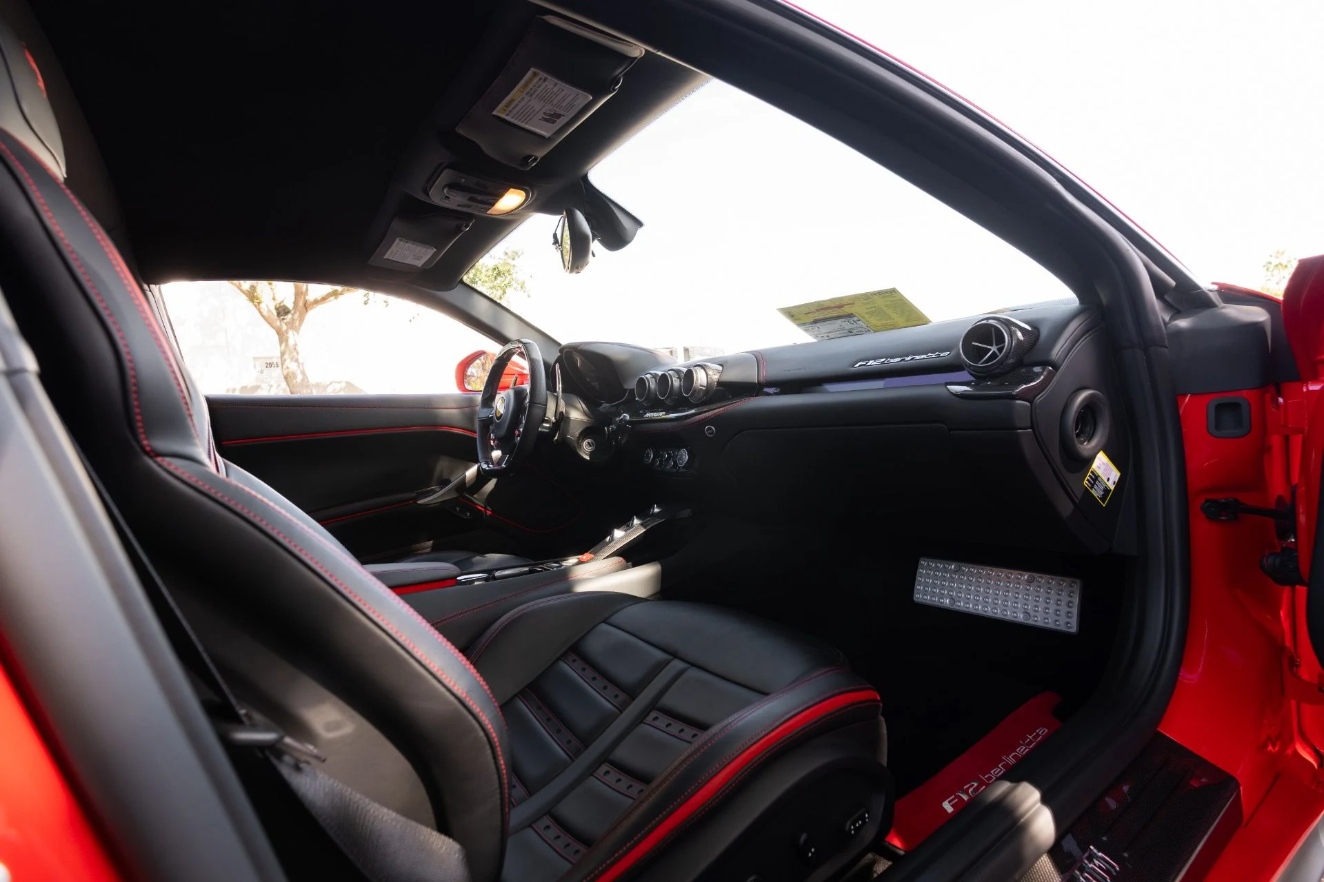 mph006_497368482_Used_2017_Ferrari_F12berlinetta_1761715050_9364b1d45c