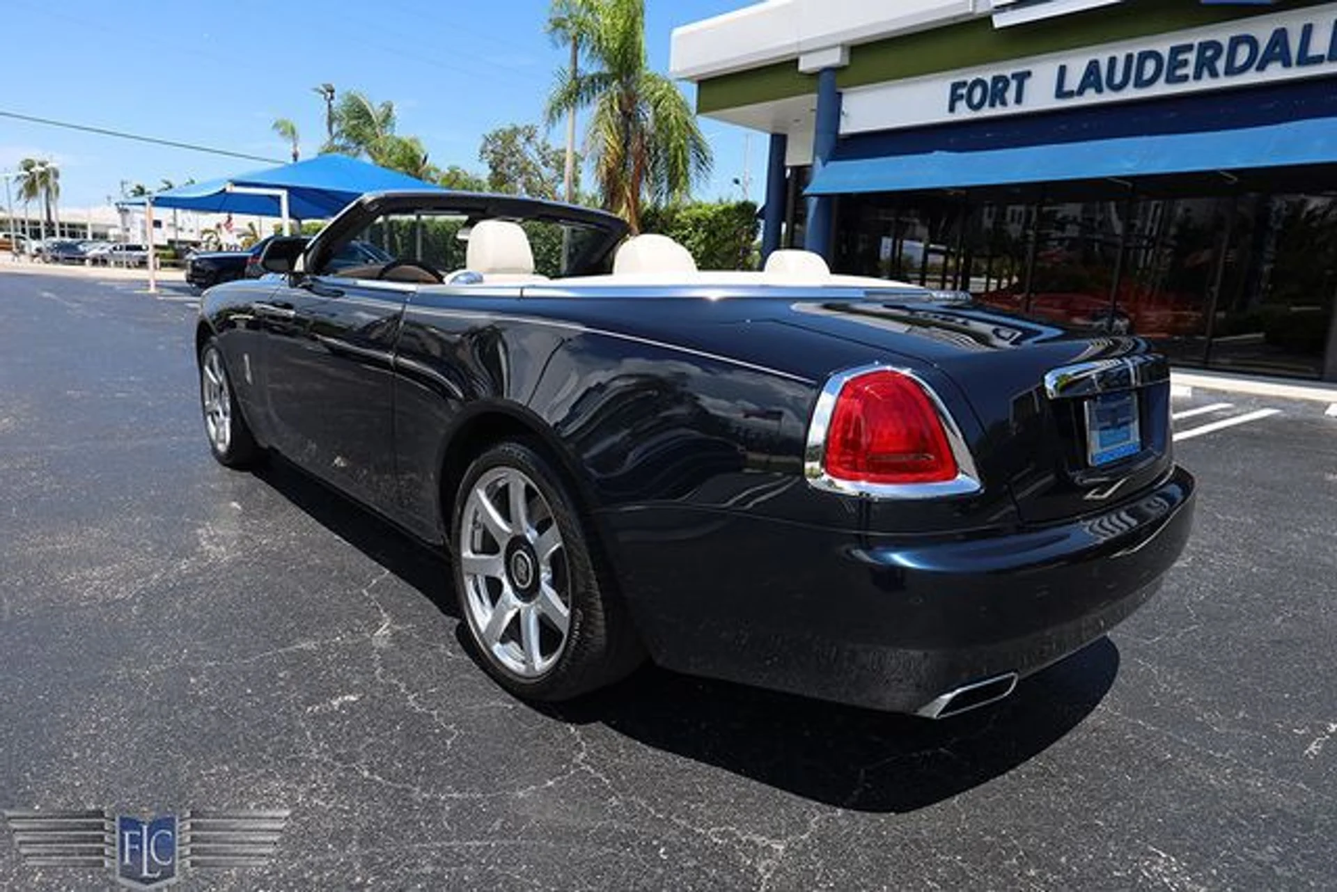mph006_499748828_used_2016_rolls_royce_dawn_2drconvertible_6305_22995256_11_640_09b211d5e2