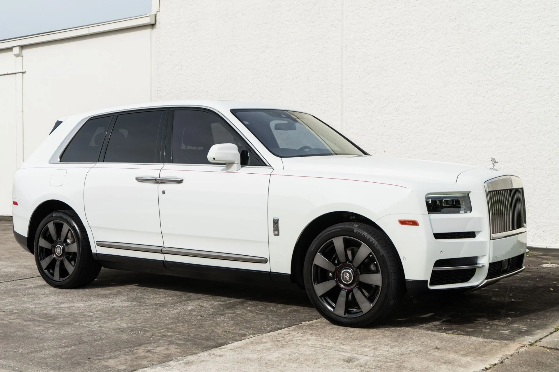 mph006_502866343_Used_2022_Rolls_Royce_Cullinan_1778888456_3d57daf384