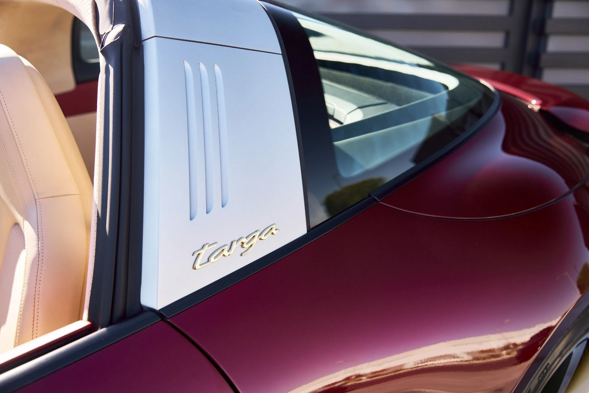 mph006_504104993_Used_2021_Porsche_911_Targa_4_S_1760993775_8b6bce8e44