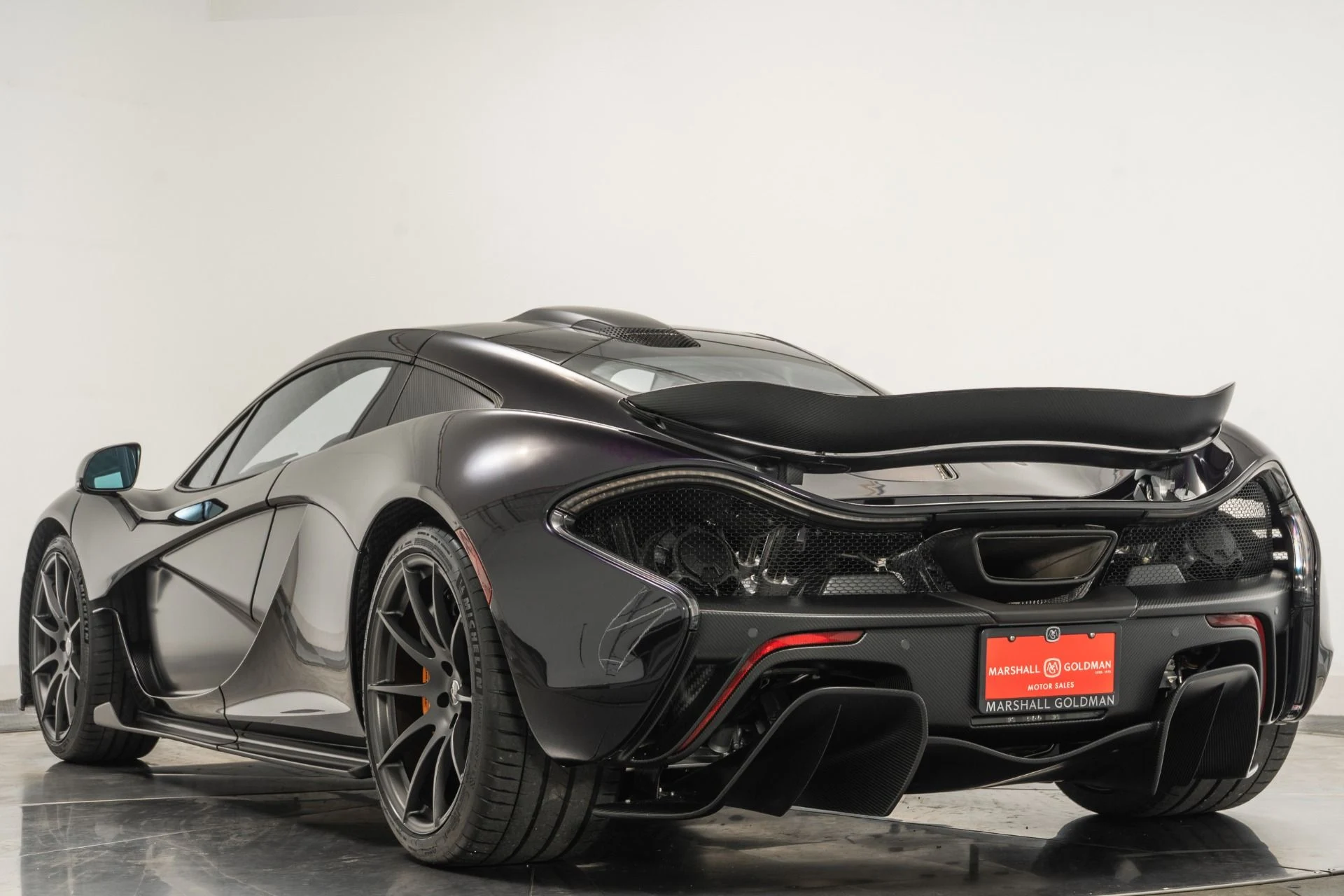 mph006_513704967_Used_2015_Mc_Laren_P1_1757693145_08ffabd5bf