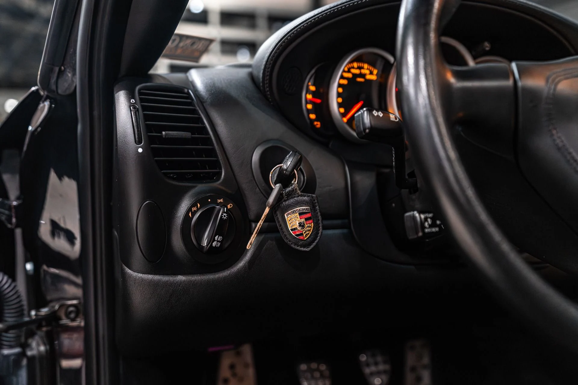 mph006_516260296_13057_p7_l_0949613d0c