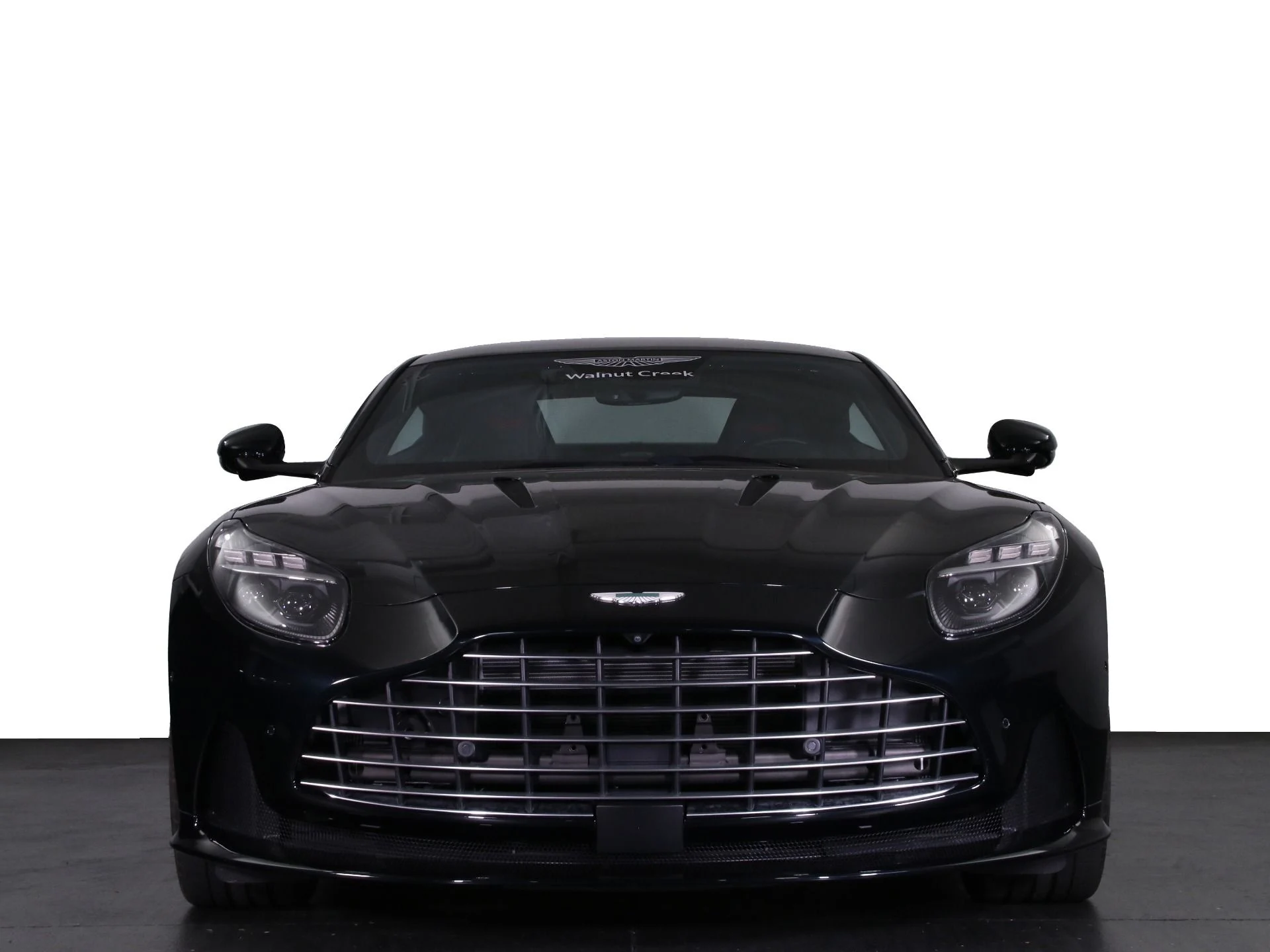 mph006_517478082_Used_2024_Aston_Martin_DB_12_1758483136_07bcfafc3c