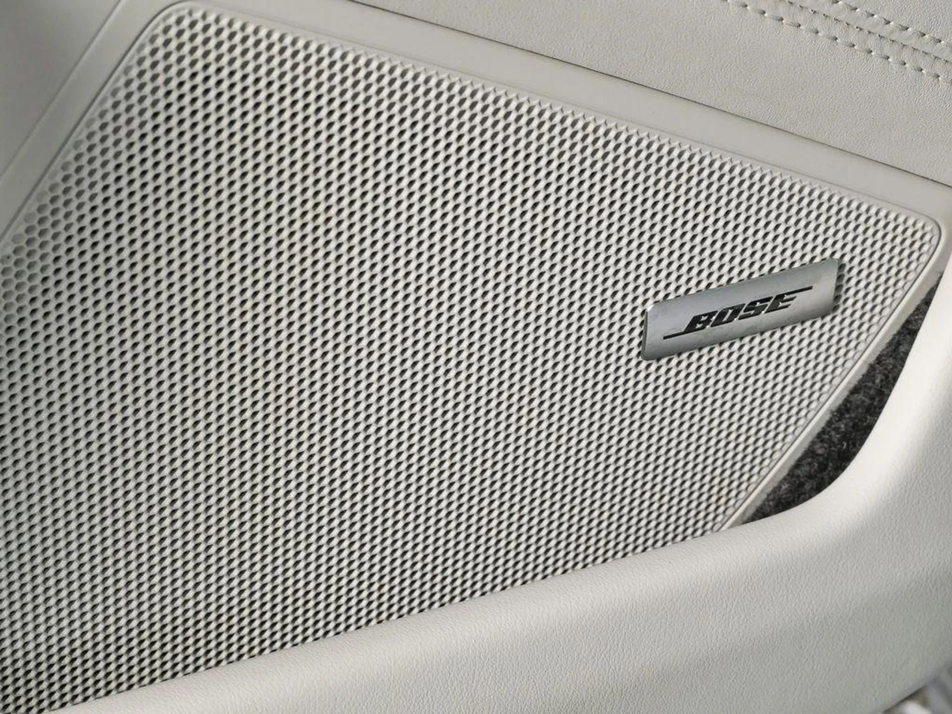 mph006_518772403_pk_T_Ug_QNIF_Zs_YT_Tz_J50_DGX_Gm_Bk4_e5fca4ae68