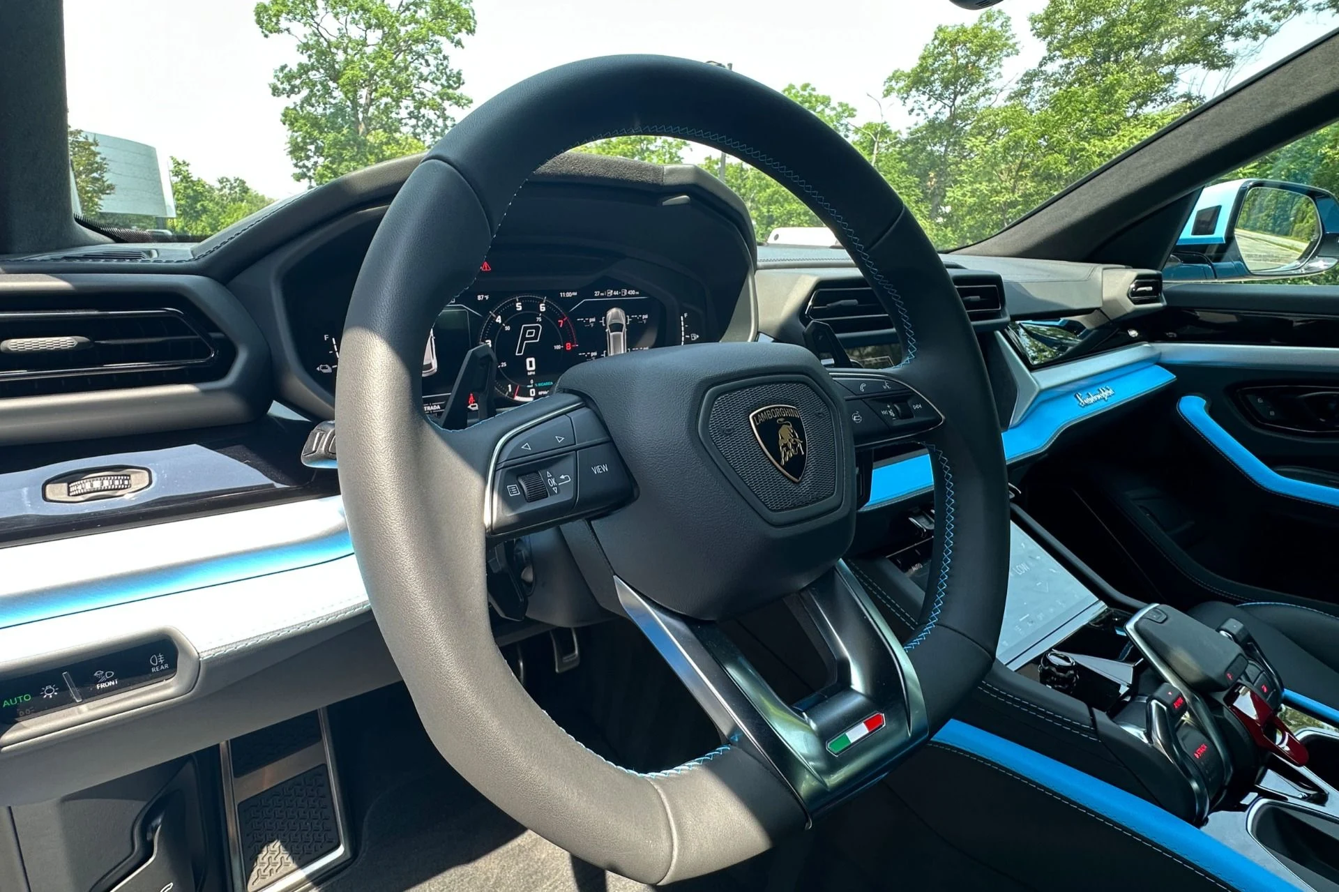mph006_518912235_New_2026_Lamborghini_Urus_SE_1782998768_af0cd710fa