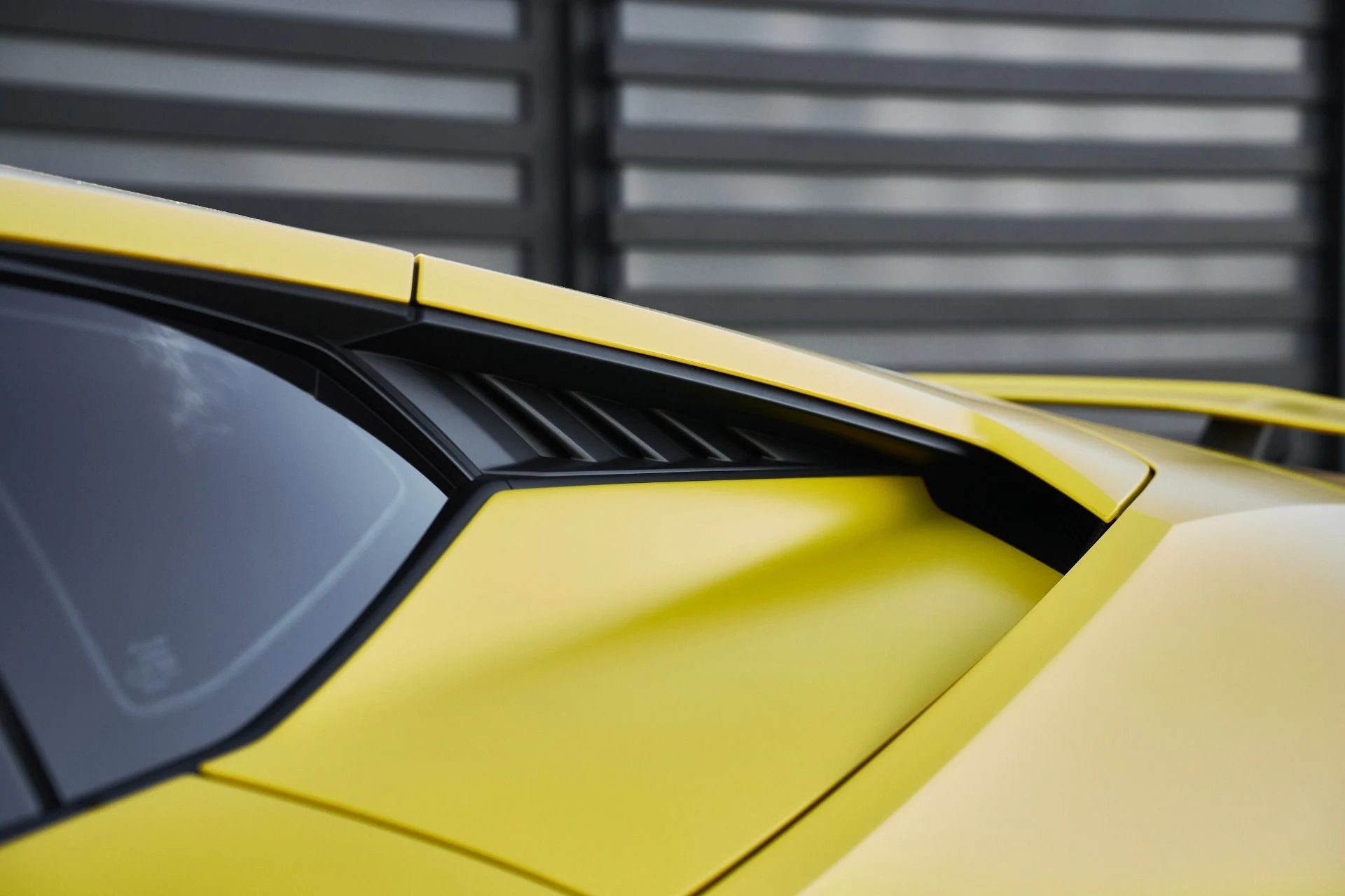 mph006_520891048_Used_2023_Lamborghini_Huracan_Tecnica_Base_1765333465_fa48e87d04