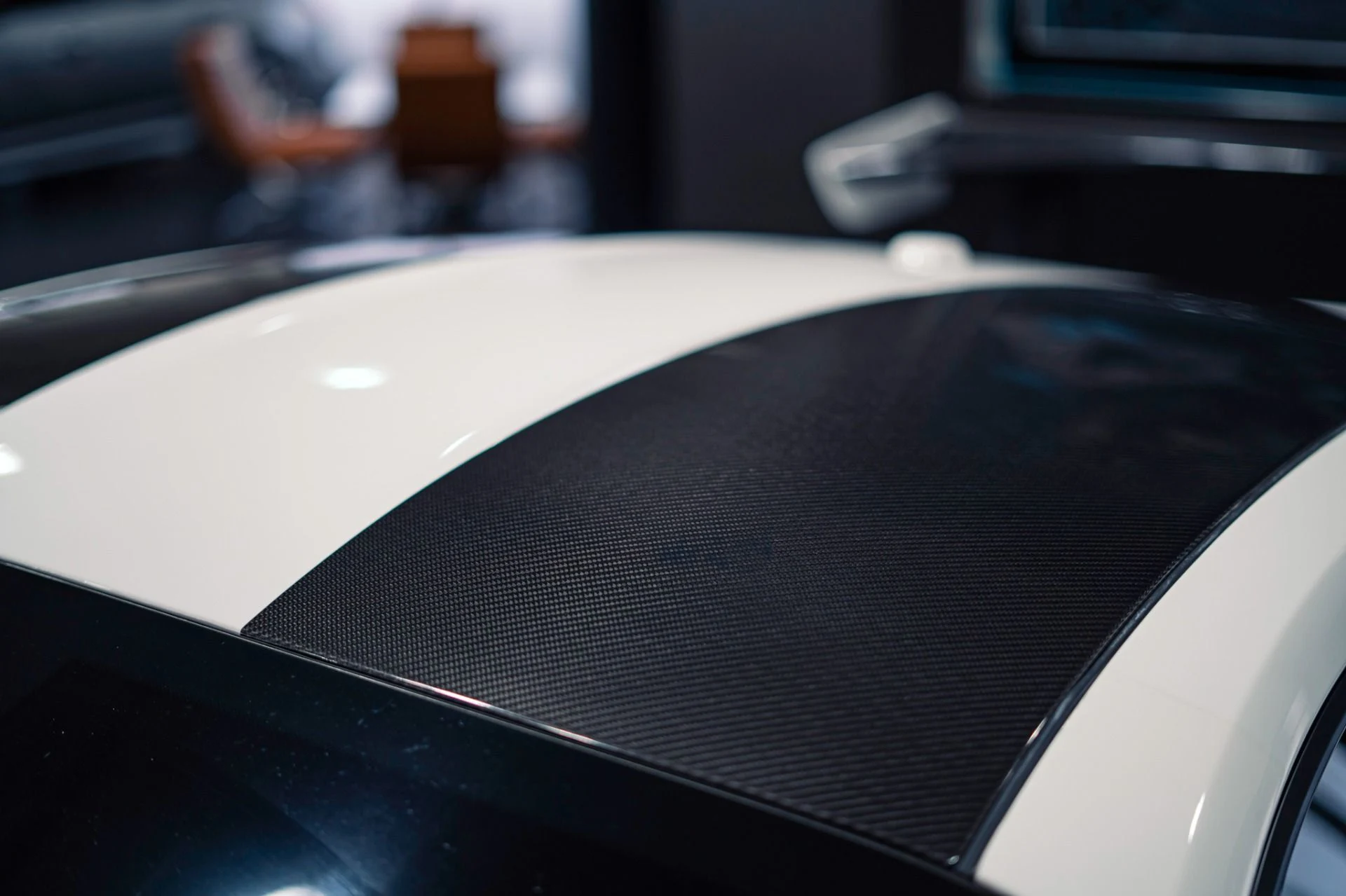 mph006_528116537_Used_2018_Porsche_911_GT_2_RS_1777474085_cb113cec2a