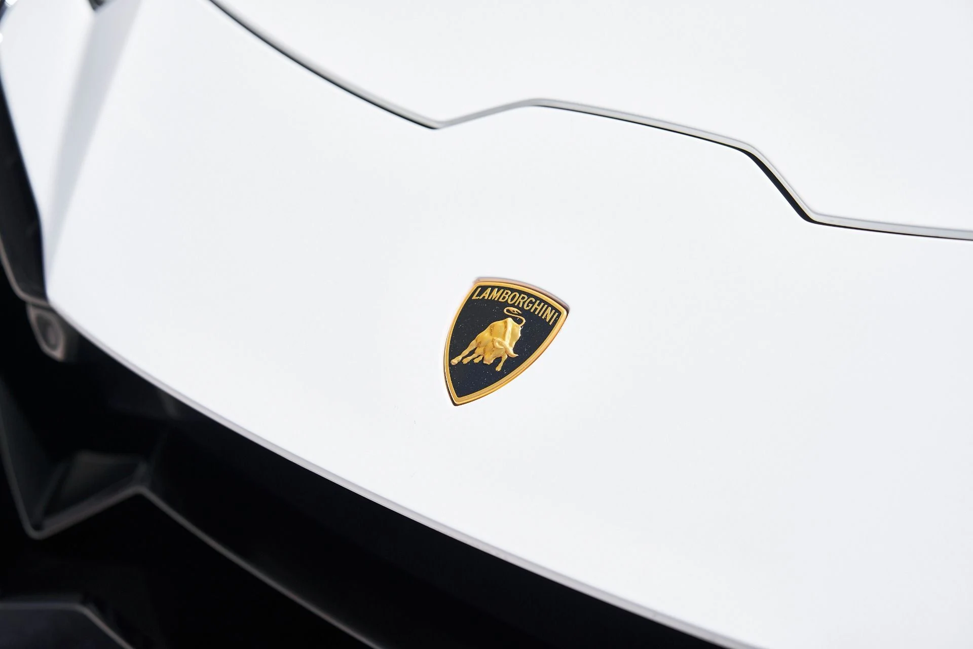 mph006_52949574_Used_2023_Lamborghini_Huracan_Tecnica_Base_1750384074_54b3d36687