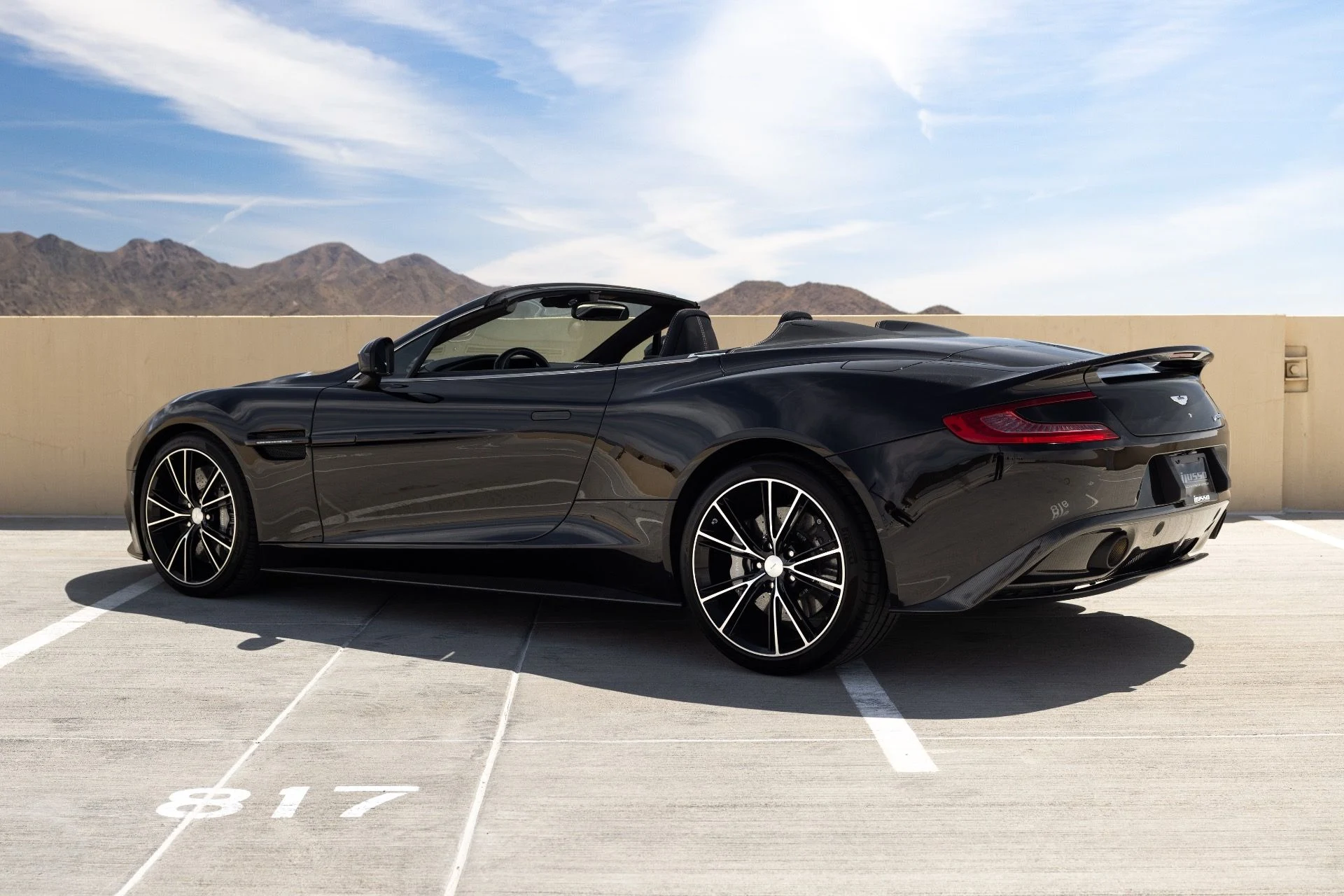 mph006_531236069_Used_2015_Aston_Martin_Vanquish_Volante_1776978035_f4d74fae6b