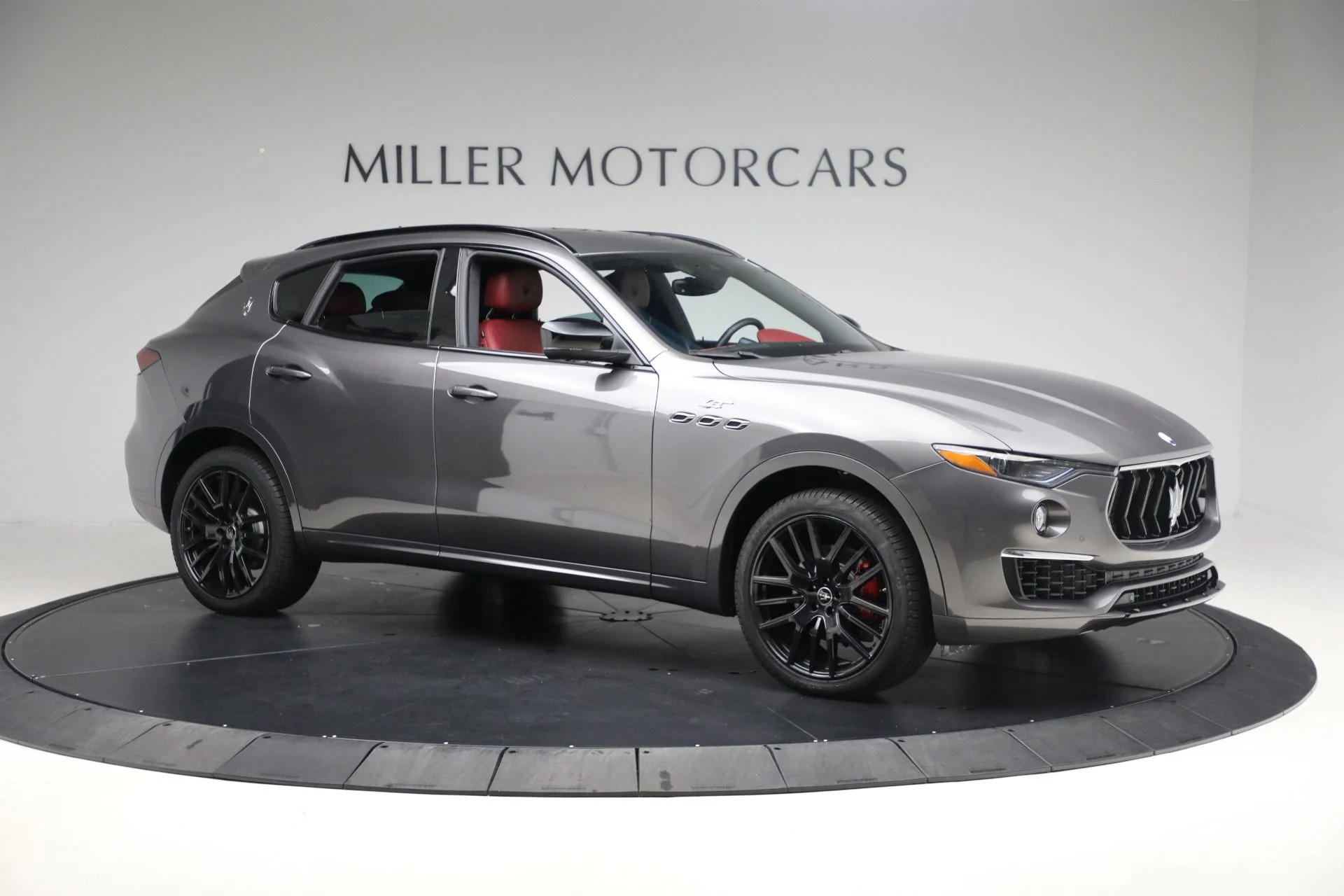 mph006_539410877_Used_2022_Maserati_Levante_GT_1762382485_9da23ed573