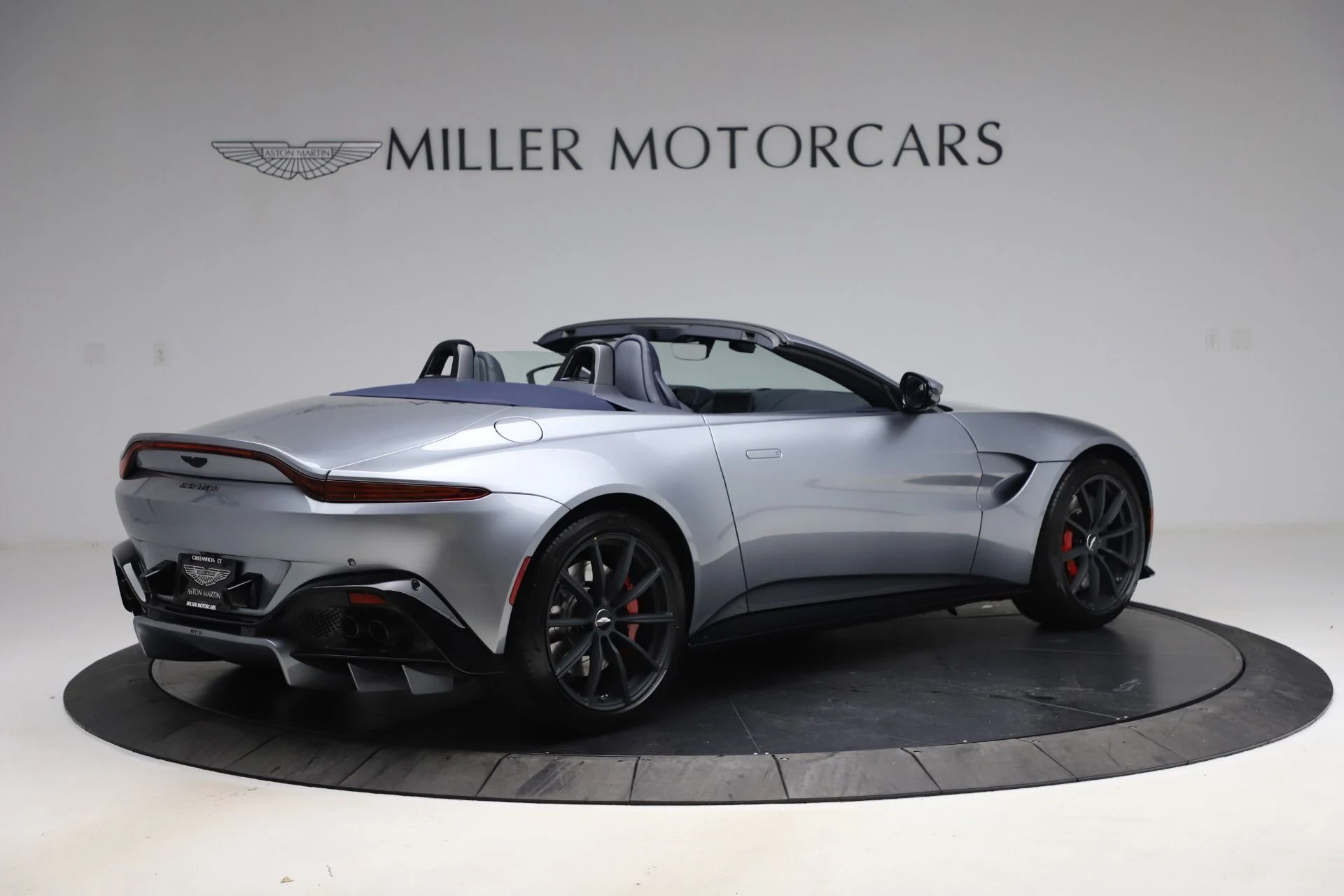 mph006_548691040_Used_2021_Aston_Martin_Vantage_Roadster_1610739854_9a068752fa