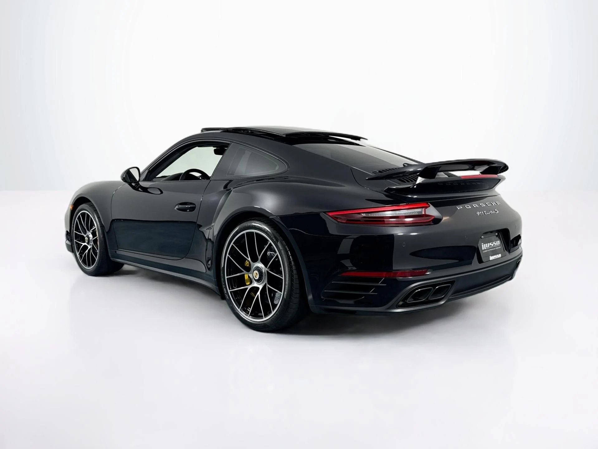 mph006_551536678_Used_2019_Porsche_911_Turbo_S_1782334223_e39ba53df2
